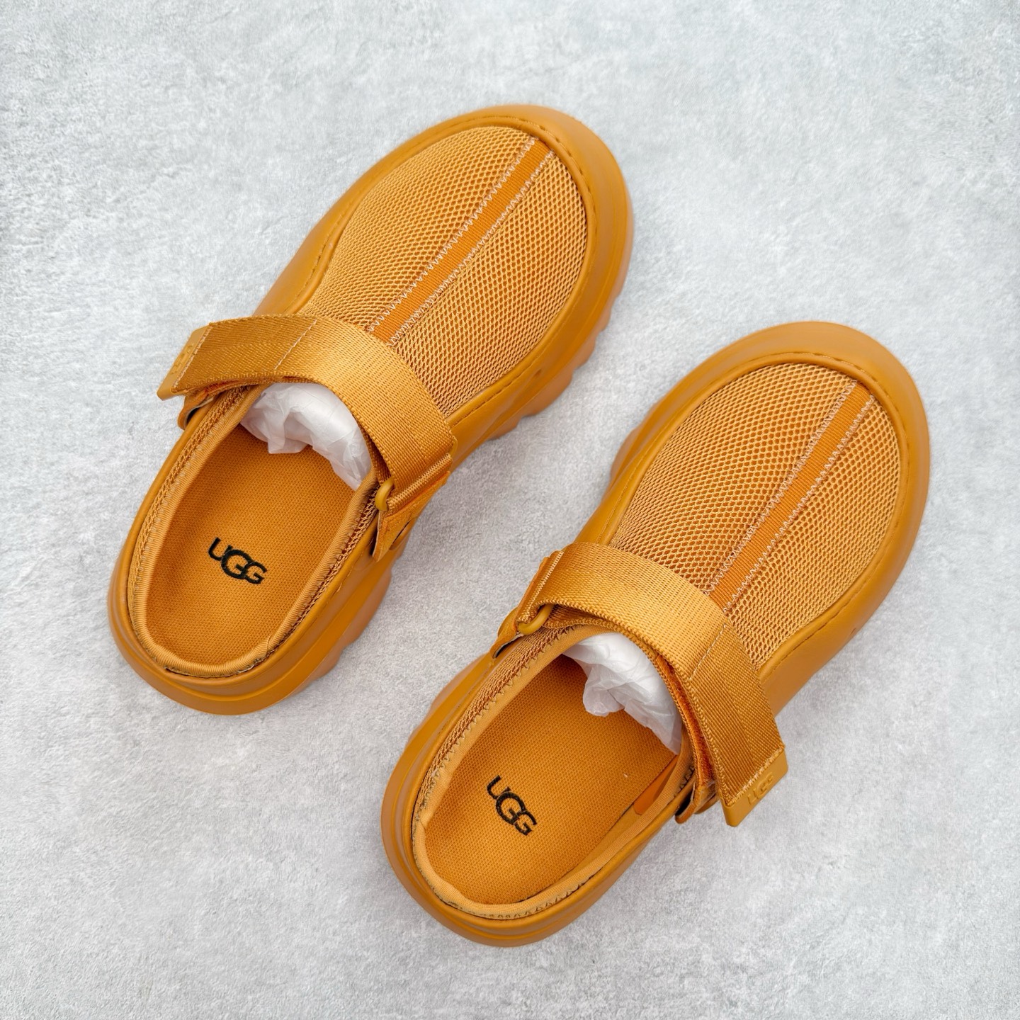 图片[3]-＃SP原厂 UGG 5188 Tasman Lug 绒面革圆头轻盈低帮生活休闲鞋凉鞋 全鞋采用ZP同厂 隆丰A级澳洲进口羊皮毛一体 品牌代工厂生产线 完全遵循ZP工艺流程 代工厂原厂版师 秉承无原鞋不开发选择 注重每一处细节 市面最正版型 TREADLITE\\\”轻翼\\\”科技外底 轻便/耐用/柔韧/桩型【售后郑重承诺】一个月内若出现重大脱胶/断底等质量问题 直接为您换新！尺码：35 36 37 38 39 40-选品中心