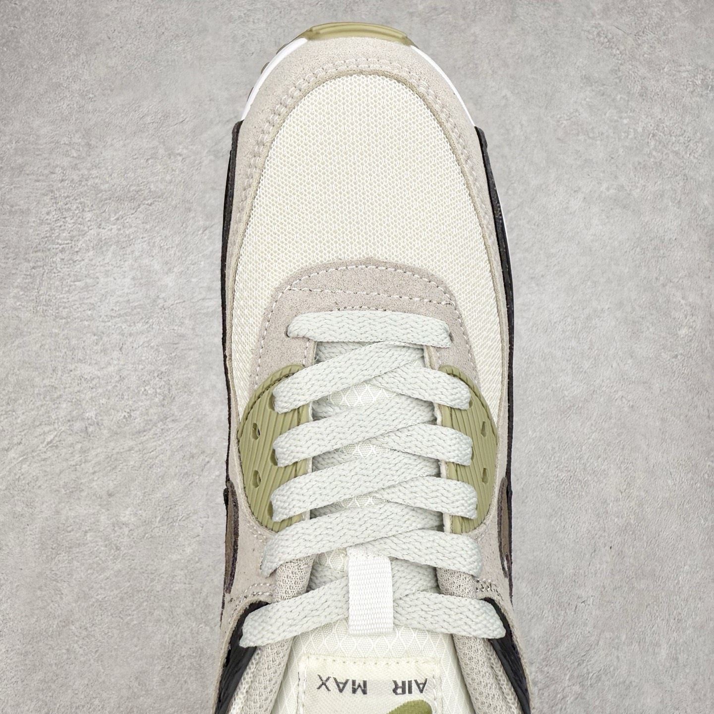 图片[4]-＃MX版 NK Air MAX 90 气垫复古减震跑步鞋 DM0029-011 经典重温 独家陆续补货 外单专供大厂出品 品质稳定 一百余色 终端操作 Air Max 90于1990年推出 来自Air Max系列 在Air Max 1的基础上改进而得 增加了气垫面积 外型上也更为流线 最特別的就是加入了菱纹塑胶嵌板 为Air Max 90增添了许多潮流气息 皮革鞋面 造就出色耐穿性和支撑力 Max Air缓震配置搭配泡棉中底 令Air Max 90轻盈而舒适 华夫格橡胶外底 铸就Air Max 90非凡的抓地力 而Air Max 90不仅是一双跑鞋 它成功跨越了时间的演进 成为了球鞋文化与潮流圈中最熟为人知的鞋款之一 尺码：36 36.5 37.5 38 38.5 39 40 40.5 41 42 42.5 43 44 44.5 45-选品中心