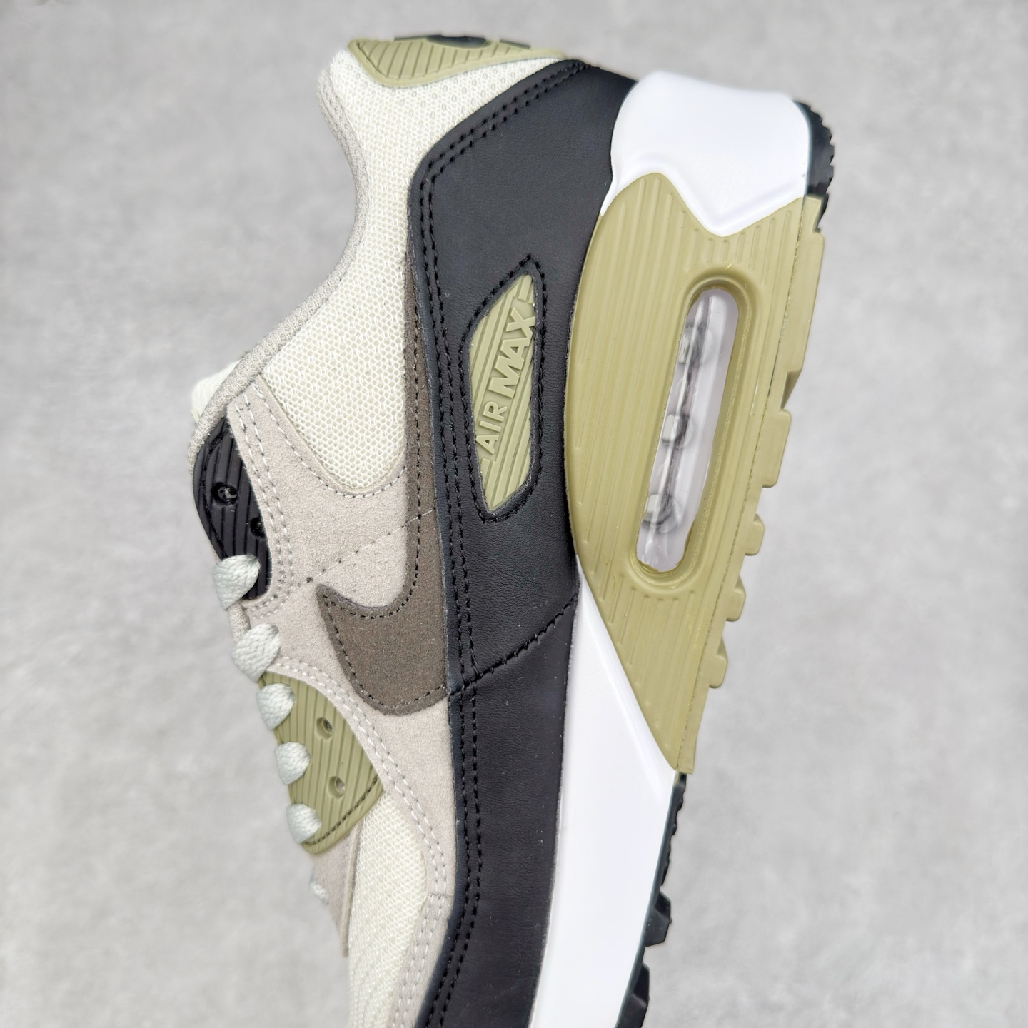 图片[7]-＃MX版 NK Air MAX 90 气垫复古减震跑步鞋 DM0029-011 经典重温 独家陆续补货 外单专供大厂出品 品质稳定 一百余色 终端操作 Air Max 90于1990年推出 来自Air Max系列 在Air Max 1的基础上改进而得 增加了气垫面积 外型上也更为流线 最特別的就是加入了菱纹塑胶嵌板 为Air Max 90增添了许多潮流气息 皮革鞋面 造就出色耐穿性和支撑力 Max Air缓震配置搭配泡棉中底 令Air Max 90轻盈而舒适 华夫格橡胶外底 铸就Air Max 90非凡的抓地力 而Air Max 90不仅是一双跑鞋 它成功跨越了时间的演进 成为了球鞋文化与潮流圈中最熟为人知的鞋款之一 尺码：36 36.5 37.5 38 38.5 39 40 40.5 41 42 42.5 43 44 44.5 45-选品中心