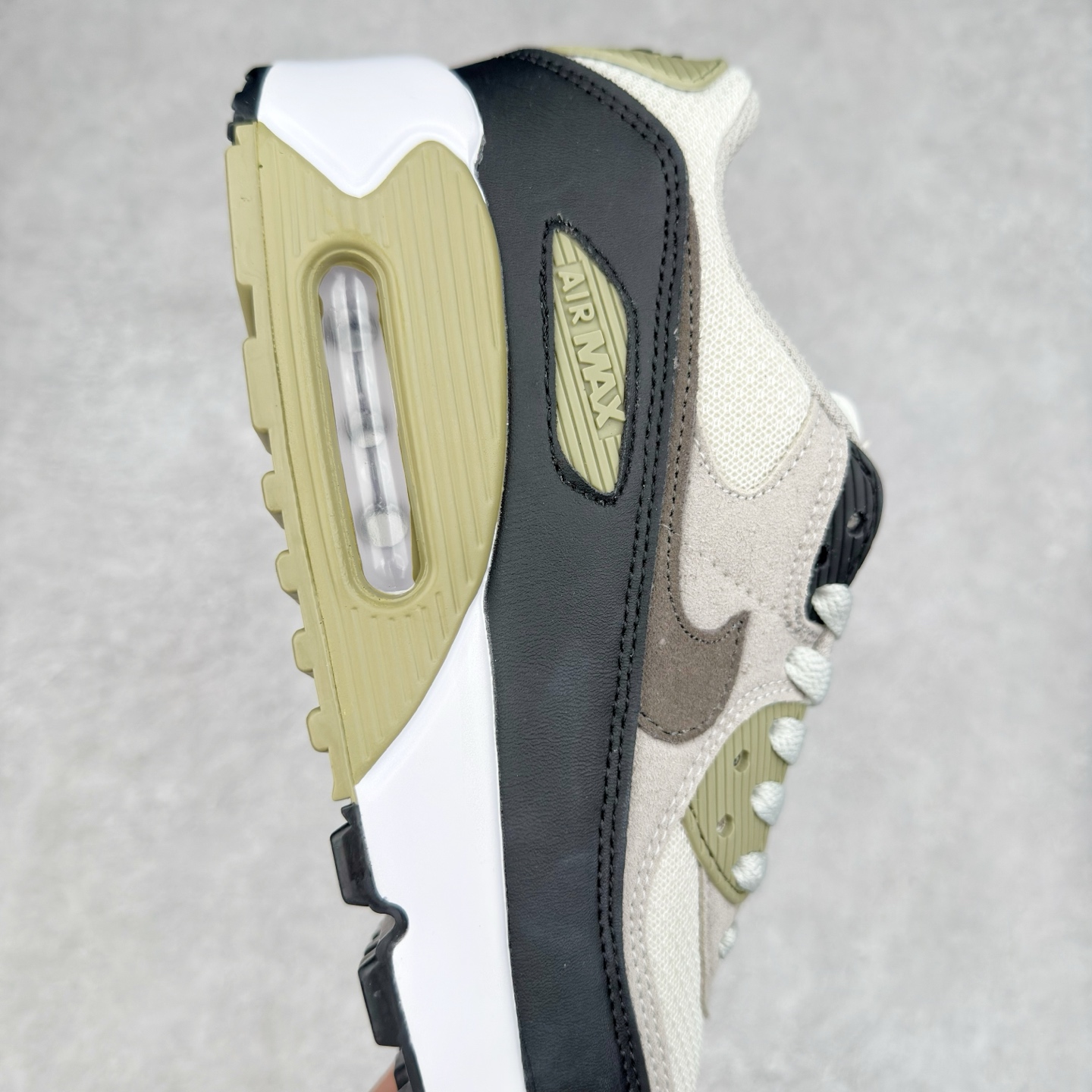 图片[6]-＃MX版 NK Air MAX 90 气垫复古减震跑步鞋 DM0029-011 经典重温 独家陆续补货 外单专供大厂出品 品质稳定 一百余色 终端操作 Air Max 90于1990年推出 来自Air Max系列 在Air Max 1的基础上改进而得 增加了气垫面积 外型上也更为流线 最特別的就是加入了菱纹塑胶嵌板 为Air Max 90增添了许多潮流气息 皮革鞋面 造就出色耐穿性和支撑力 Max Air缓震配置搭配泡棉中底 令Air Max 90轻盈而舒适 华夫格橡胶外底 铸就Air Max 90非凡的抓地力 而Air Max 90不仅是一双跑鞋 它成功跨越了时间的演进 成为了球鞋文化与潮流圈中最熟为人知的鞋款之一 尺码：36 36.5 37.5 38 38.5 39 40 40.5 41 42 42.5 43 44 44.5 45-选品中心
