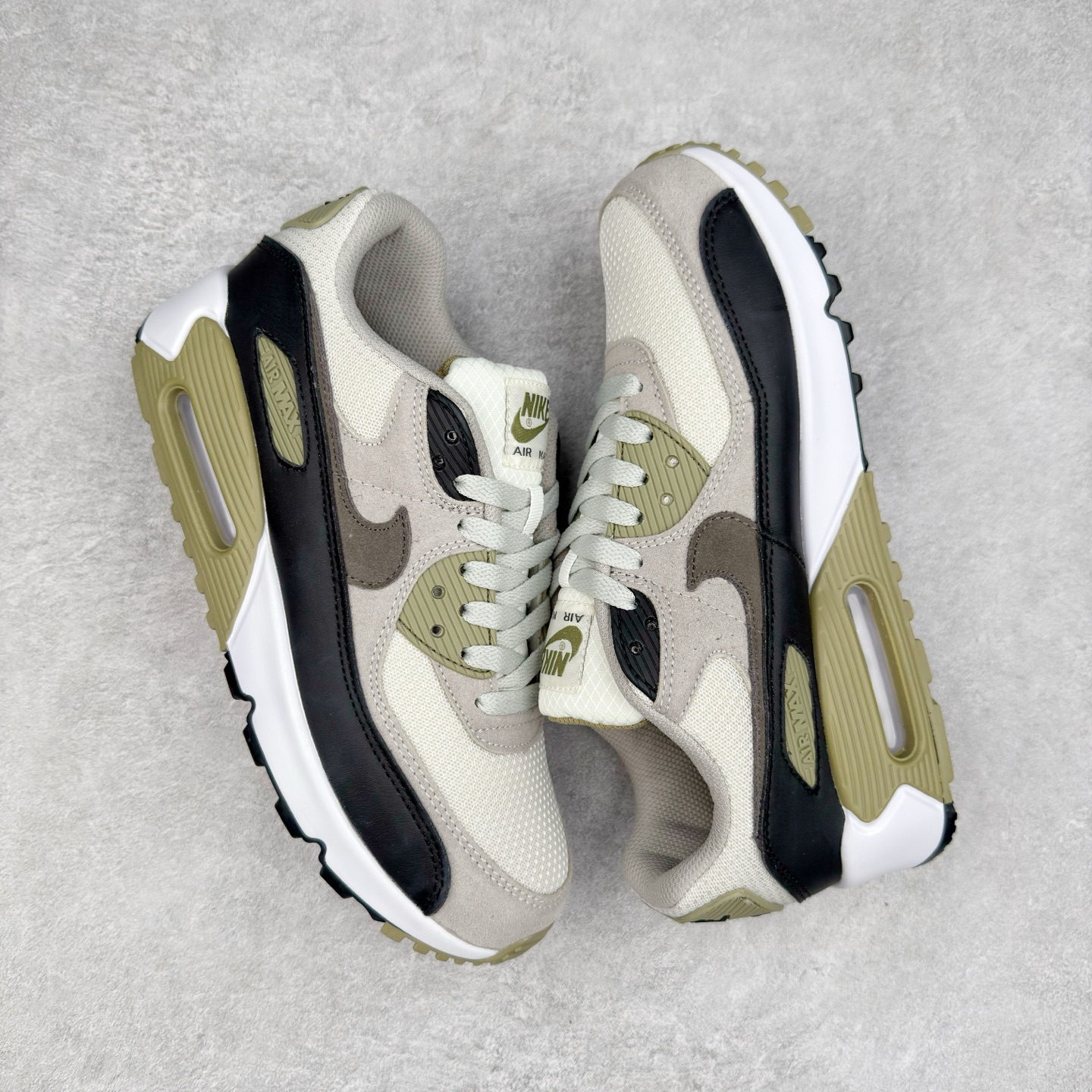 图片[3]-＃MX版 NK Air MAX 90 气垫复古减震跑步鞋 DM0029-011 经典重温 独家陆续补货 外单专供大厂出品 品质稳定 一百余色 终端操作 Air Max 90于1990年推出 来自Air Max系列 在Air Max 1的基础上改进而得 增加了气垫面积 外型上也更为流线 最特別的就是加入了菱纹塑胶嵌板 为Air Max 90增添了许多潮流气息 皮革鞋面 造就出色耐穿性和支撑力 Max Air缓震配置搭配泡棉中底 令Air Max 90轻盈而舒适 华夫格橡胶外底 铸就Air Max 90非凡的抓地力 而Air Max 90不仅是一双跑鞋 它成功跨越了时间的演进 成为了球鞋文化与潮流圈中最熟为人知的鞋款之一 尺码：36 36.5 37.5 38 38.5 39 40 40.5 41 42 42.5 43 44 44.5 45-选品中心