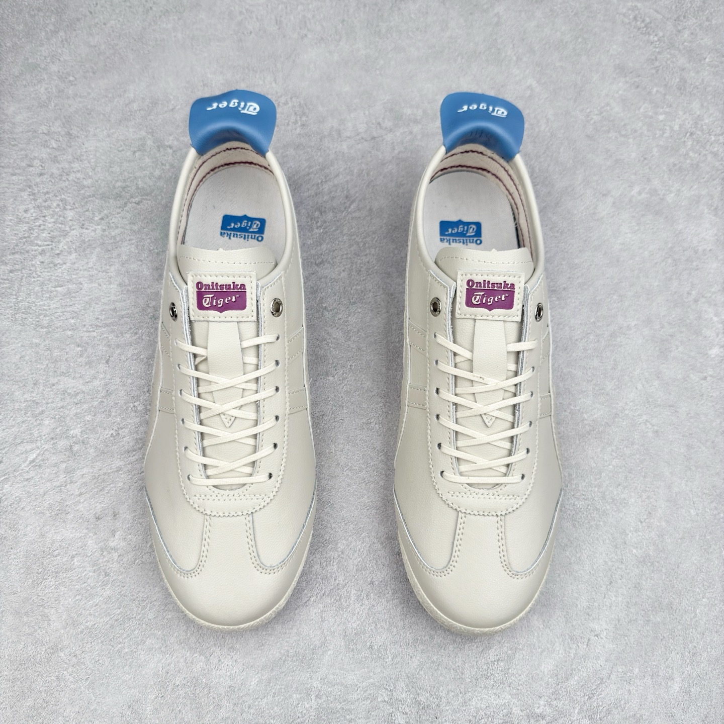 图片[2]-＃C版 Asics Onitsuka Tiger MEXICO 66 亚瑟士鬼冢虎复古经典板鞋 CNY 龙年限定 白红 市场王者选手 海外订单工厂出品 长期生产补货永不断码 超成熟稳定的做工品控 原装全套纸板楦头开发 原汁原味 完美呈现版型 私模正确鞋底咬花纹路 一比一鞋头弧度高度鞋身弧度 绝不口嗨 细节品控鞋型随意秒杀市面 原档咬花纹路私模大底 一个单元有六个三角形 总体形拼接呈现花瓣状 官方四联吊牌 原装Ortholite轻量化鞋垫 原盒原配 质保卡 说明书 钢印防尘纸 纸板中底带钢印 乳胶组合鞋垫 支持全方位的对比专柜 产品从款式颜色造型上体现出追求舒适和细节的完美 鞋类更是推崇手工制作的严谨与完美 融舒适性与可穿性的设计风格 注重细节的完美和别致魅力 既保持稳重 又不失轻松的时尚感 尺码：36 37 37.5 38 39 39.5 40 40.5 41.5 42 42.5 43.5 44 45-选品中心