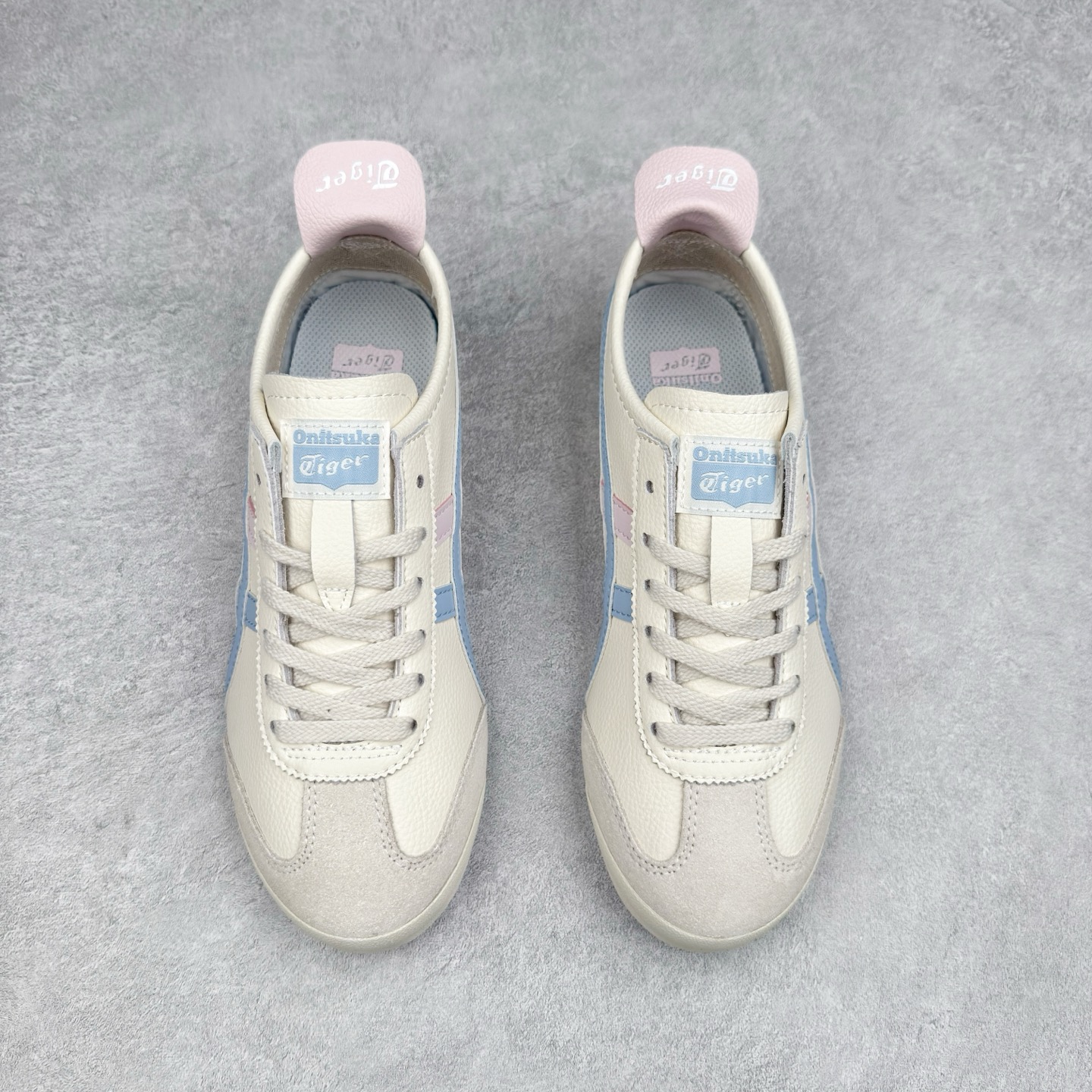 图片[2]-＃C版 Asics Onitsuka Tiger MEXICO 66 亚瑟士鬼冢虎复古经典板鞋 CNY 龙年限定 白红 市场王者选手 海外订单工厂出品 长期生产补货永不断码 超成熟稳定的做工品控 原装全套纸板楦头开发 原汁原味 完美呈现版型 私模正确鞋底咬花纹路 一比一鞋头弧度高度鞋身弧度 绝不口嗨 细节品控鞋型随意秒杀市面 原档咬花纹路私模大底 一个单元有六个三角形 总体形拼接呈现花瓣状 官方四联吊牌 原装Ortholite轻量化鞋垫 原盒原配 质保卡 说明书 钢印防尘纸 纸板中底带钢印 乳胶组合鞋垫 支持全方位的对比专柜 产品从款式颜色造型上体现出追求舒适和细节的完美 鞋类更是推崇手工制作的严谨与完美 融舒适性与可穿性的设计风格 注重细节的完美和别致魅力 既保持稳重 又不失轻松的时尚感 尺码：36 37 37.5 38 39 39.5 40 40.5 41.5 42 42.5 43.5 44 45-选品中心