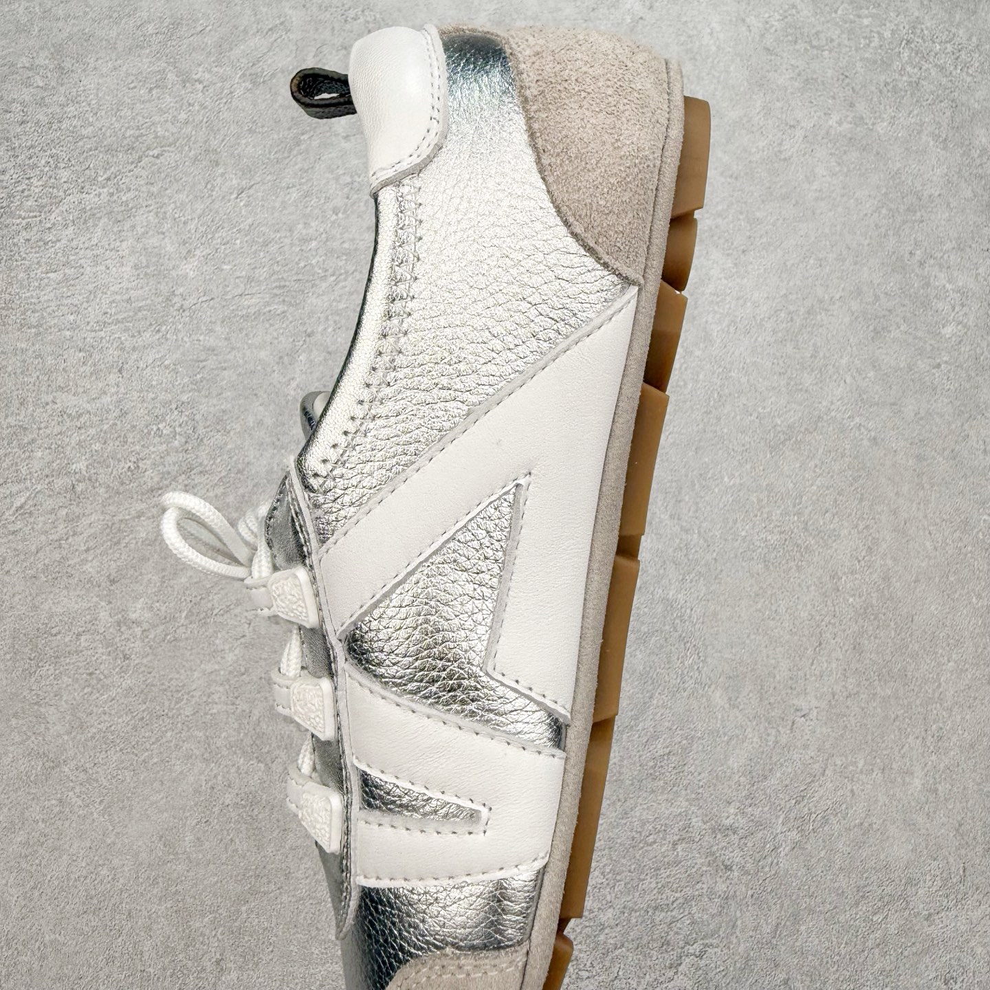 图片[7]-LOUIS VUITTON Sneakerina LV德训鞋 羊皮革 圆头系带 芭蕾风低帮生活休闲鞋 尺码：35 36 37 38 39 40-选品中心