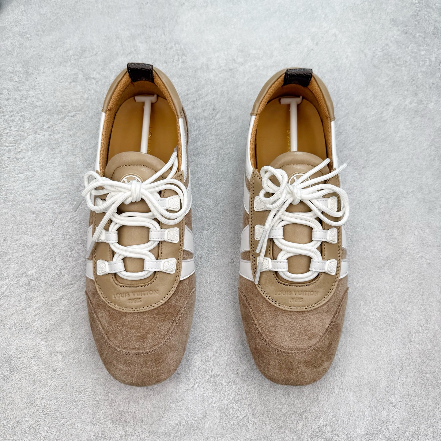 图片[2]-LOUIS VUITTON Sneakerina LV德训鞋 羊皮革 圆头系带 芭蕾风低帮生活休闲鞋 尺码：35 36 37 38 39 40-选品中心