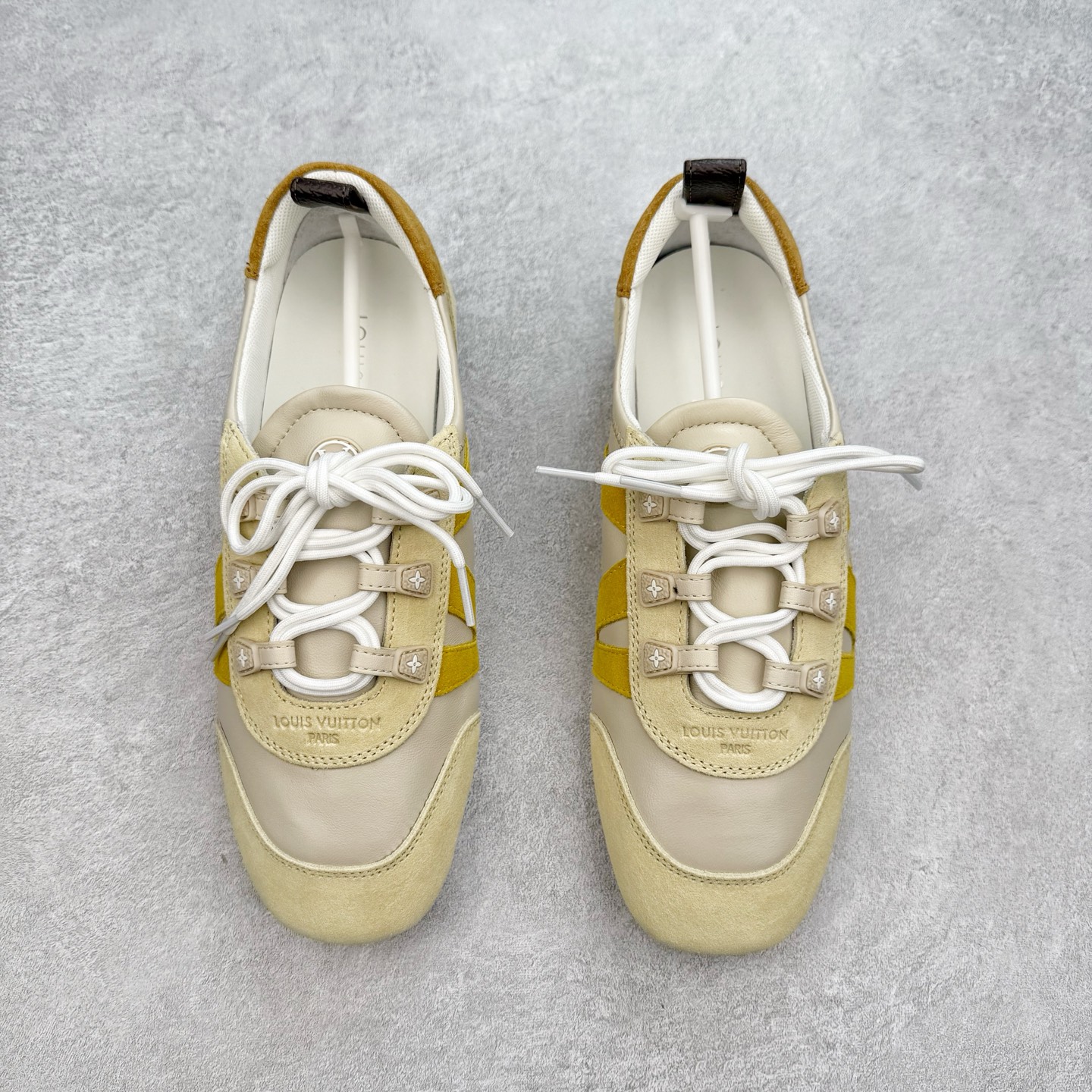 图片[2]-LOUIS VUITTON Sneakerina LV德训鞋 羊皮革 圆头系带 芭蕾风低帮生活休闲鞋 尺码：35 36 37 38 39 40-选品中心