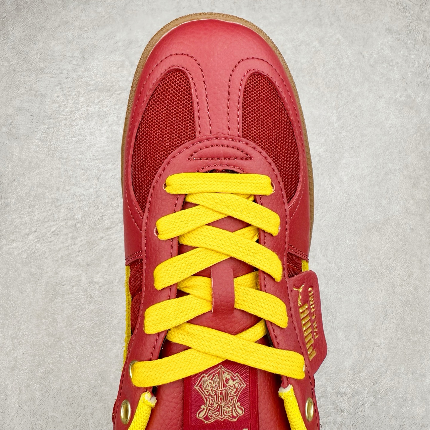 图片[4]-PUMA Palermo Trainer 彪马防滑耐磨低帮德训休闲板鞋 简约又不失设计巧思的帅气风格让它轻松驾驭日常休闲或滑板场合 运动兼具匠心 细节彰显品质 衬垫边缘以提供支撑和灵活性 强化鞋头以承受持续的磨损 耐磨性强 稳定性高 抓地更牢 不易打滑 尺码： 35 36 36.5 37.5 38 38.5 39 40 40.5 41 42 42.5 43 44 45-选品中心