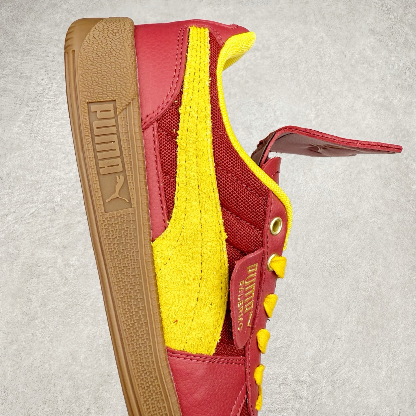 图片[6]-PUMA Palermo Trainer 彪马防滑耐磨低帮德训休闲板鞋 简约又不失设计巧思的帅气风格让它轻松驾驭日常休闲或滑板场合 运动兼具匠心 细节彰显品质 衬垫边缘以提供支撑和灵活性 强化鞋头以承受持续的磨损 耐磨性强 稳定性高 抓地更牢 不易打滑 尺码： 35 36 36.5 37.5 38 38.5 39 40 40.5 41 42 42.5 43 44 45-选品中心