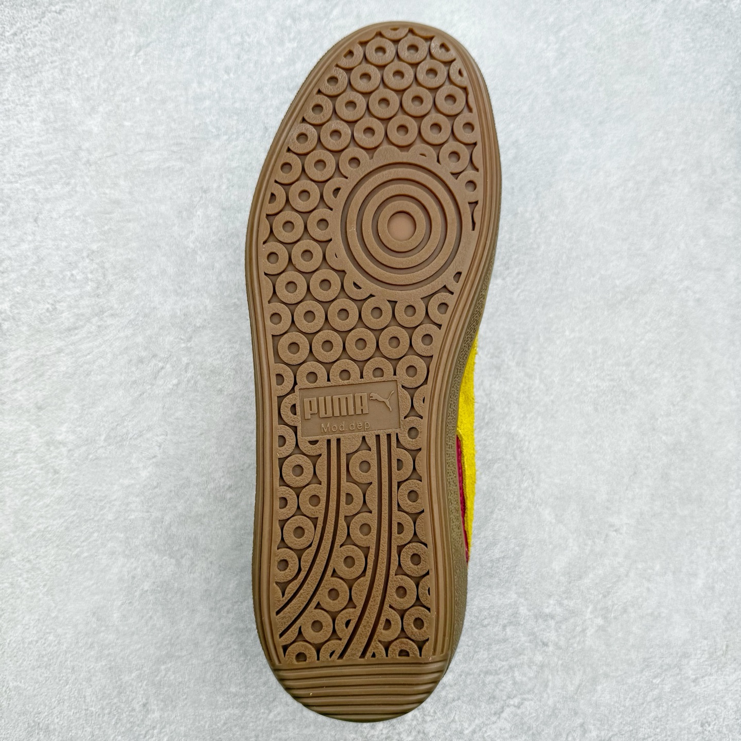 图片[9]-PUMA Palermo Trainer 彪马防滑耐磨低帮德训休闲板鞋 简约又不失设计巧思的帅气风格让它轻松驾驭日常休闲或滑板场合 运动兼具匠心 细节彰显品质 衬垫边缘以提供支撑和灵活性 强化鞋头以承受持续的磨损 耐磨性强 稳定性高 抓地更牢 不易打滑 尺码： 35 36 36.5 37.5 38 38.5 39 40 40.5 41 42 42.5 43 44 45-选品中心