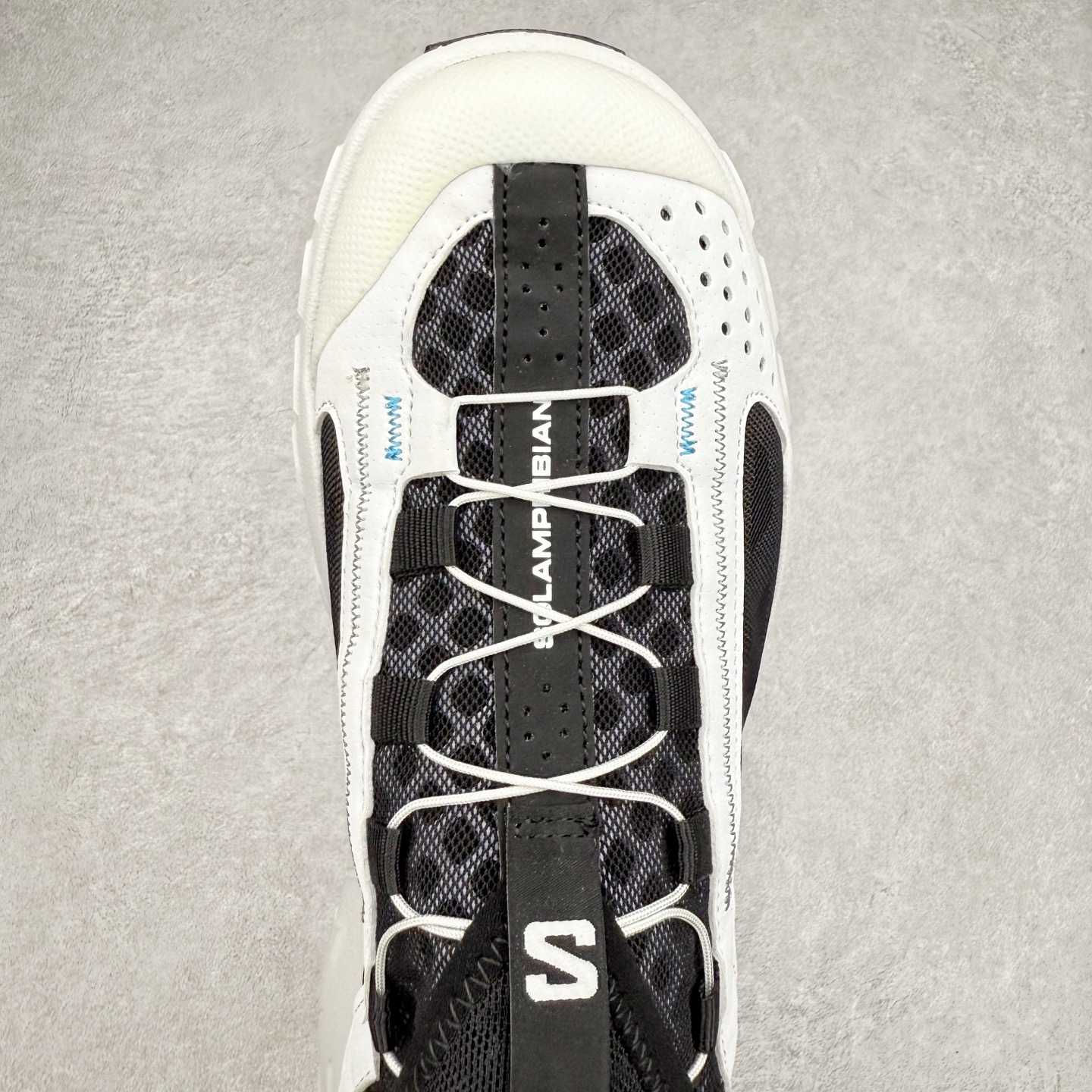 图片[4]-＃GX SALOMON SOLAMPHIBIAN 萨洛蒙舒适百搭户外功能轮胎鞋水陆两栖防滑耐磨低帮户外功能鞋 SALOMON诞生于1947年的法国阿尔卑斯山区，全球知名的户外运动品牌。一直致力于推动滑雪、越野跑等山地运动的发展及产品的进步。其产品设计致力于追求创新和发掘产品的性能极限，帮助喜欢自由的人在山地间不断挑战自我 尺码：36 36.5 37.5 38 38.5 39 40 40.5 41 42 42.5 43 44 44.5 45 46.5-选品中心