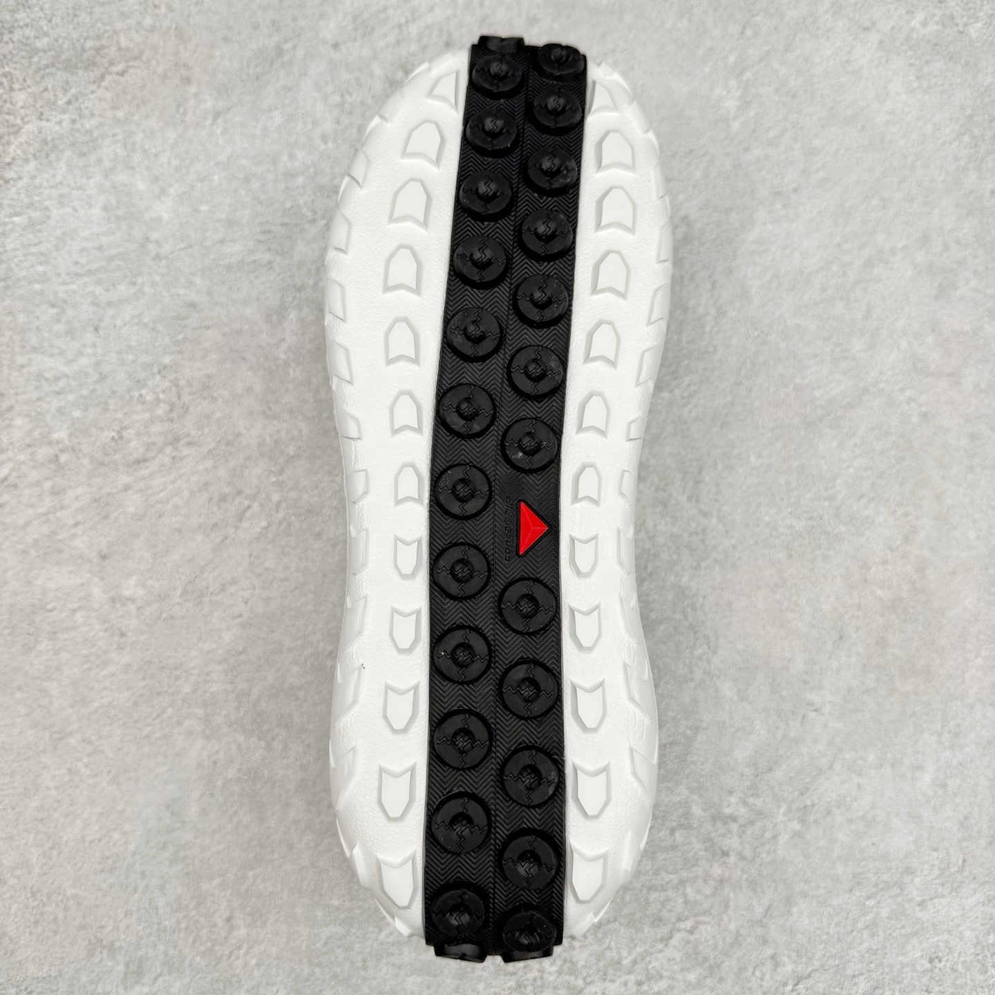 图片[9]-＃GX SALOMON SOLAMPHIBIAN 萨洛蒙舒适百搭户外功能轮胎鞋水陆两栖防滑耐磨低帮户外功能鞋 SALOMON诞生于1947年的法国阿尔卑斯山区，全球知名的户外运动品牌。一直致力于推动滑雪、越野跑等山地运动的发展及产品的进步。其产品设计致力于追求创新和发掘产品的性能极限，帮助喜欢自由的人在山地间不断挑战自我 尺码：36 36.5 37.5 38 38.5 39 40 40.5 41 42 42.5 43 44 44.5 45 46.5-选品中心