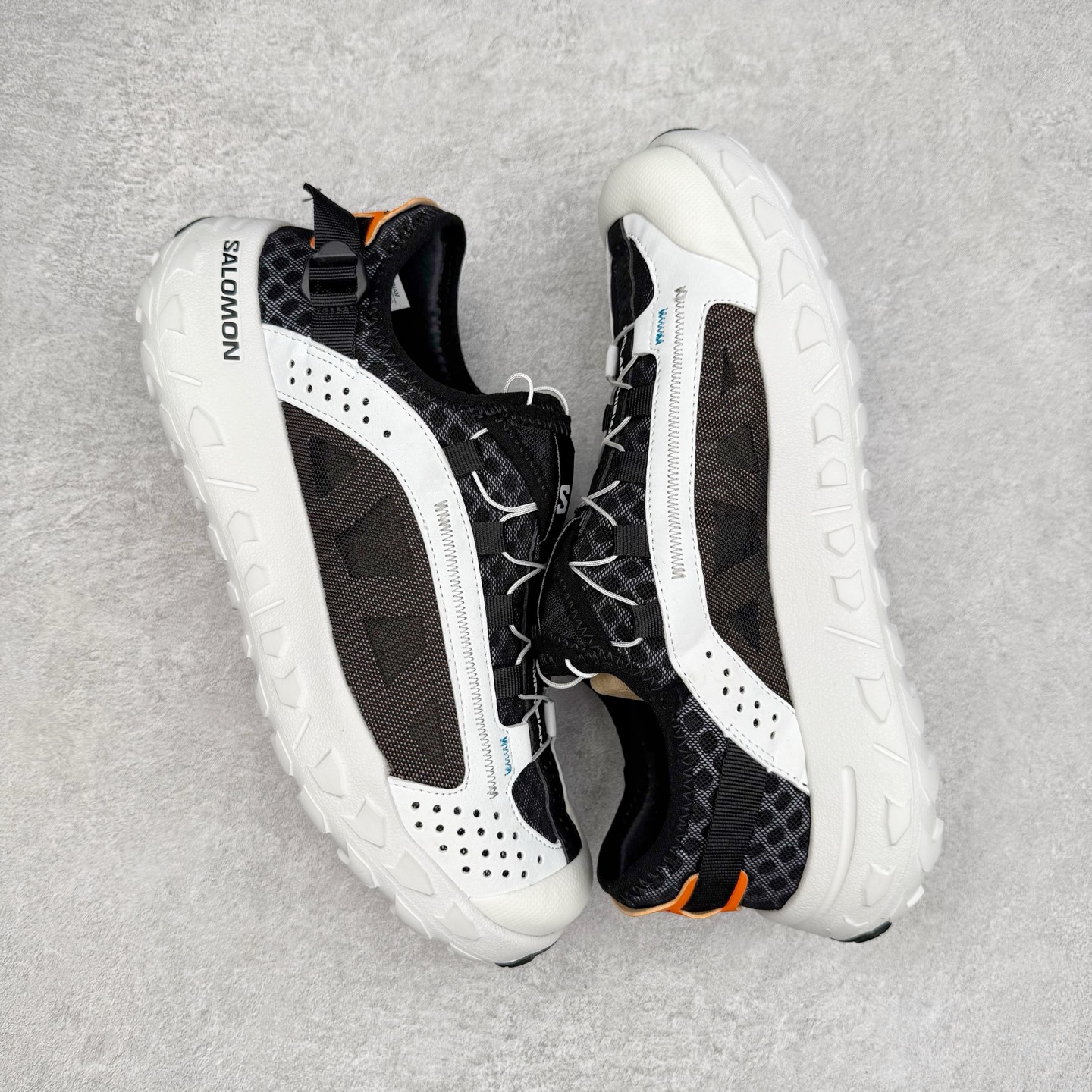 图片[3]-＃GX SALOMON SOLAMPHIBIAN 萨洛蒙舒适百搭户外功能轮胎鞋水陆两栖防滑耐磨低帮户外功能鞋 SALOMON诞生于1947年的法国阿尔卑斯山区，全球知名的户外运动品牌。一直致力于推动滑雪、越野跑等山地运动的发展及产品的进步。其产品设计致力于追求创新和发掘产品的性能极限，帮助喜欢自由的人在山地间不断挑战自我 尺码：36 36.5 37.5 38 38.5 39 40 40.5 41 42 42.5 43 44 44.5 45 46.5-选品中心