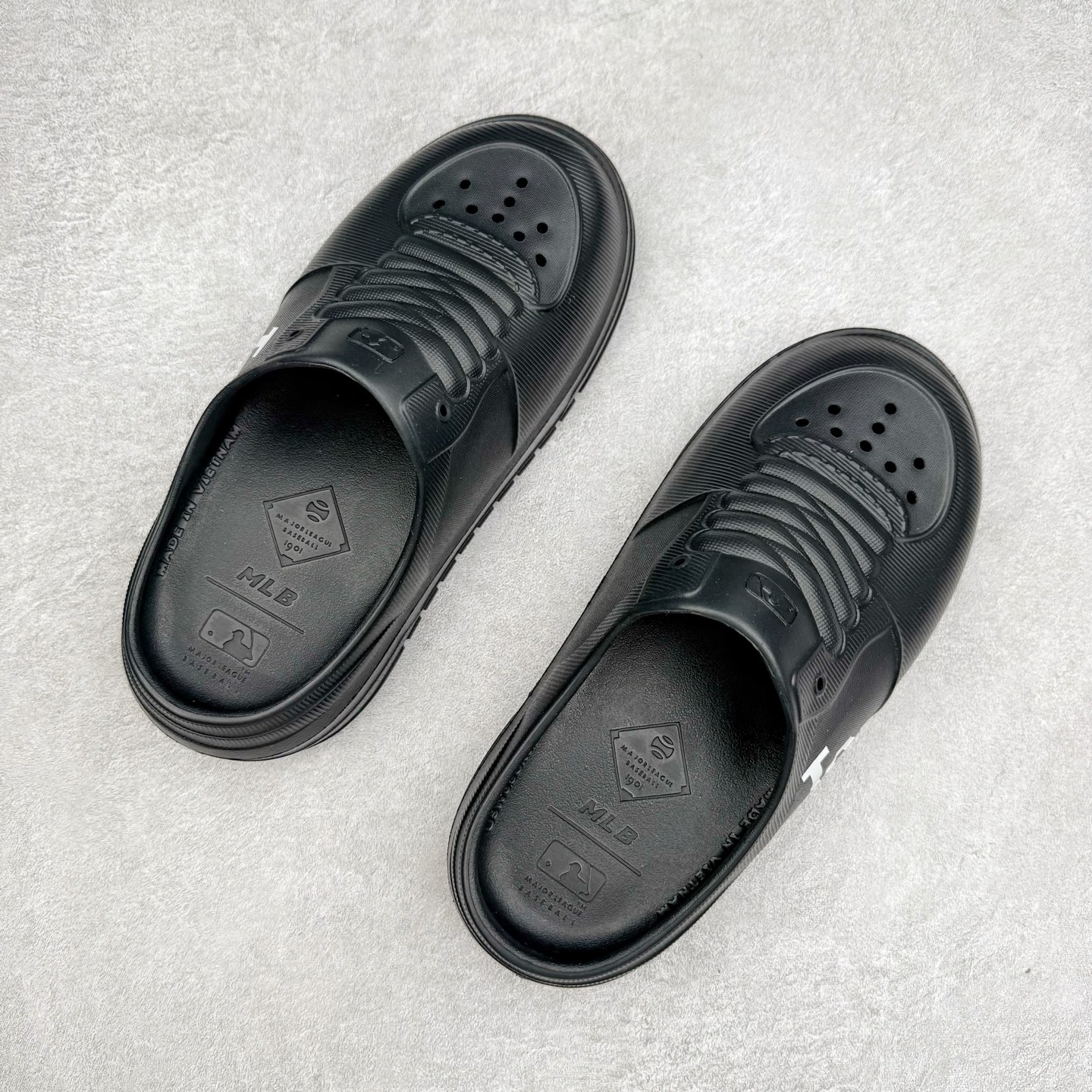 图片[3]-MLB Chunky Liner Mule 美国榄球洋基队限定字母拖百搭潮流款情侣休闲包头运动拖鞋 正确全新开发高弹PU鞋底 区别市面套底版本#鞋面采用环保复合去臭材质 尺码：36 36.5 37 38 38.5 39 40 41 42 42.5 43 44-选品中心