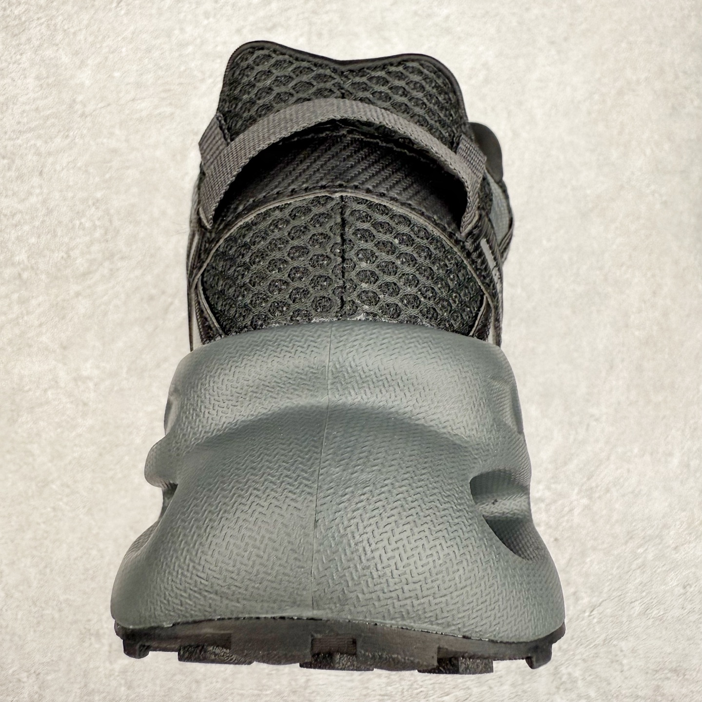 图片[8]-MLB 纽约洋基队 DOME RUNNER 时尚潮流百搭休闲舒适运动耐磨防水透气轻便低帮跑步鞋 男女同款 MLB是韩国F&F旗下潮流服装品牌，拥有150年历史的经典传统，是街头文化和国际生活方式的领导者。MLB拥有包括男装、女装、童装、配饰在内的全品类服饰，提供覆盖各性别、各年龄层、From Head to Toe的穿搭装备。其产品结合了韩国的时尚造型与质感，展现了运动服饰也可以兼具时尚潮流的风格。在产品设计上，MLB不仅融合了美国职业棒球大联盟的各当家球队，更结合了棒球运动中的各个元素。实拍调校N版已经零色差零失真 百分百还原实物色彩所见即所得 不存在货不对板色差等低级问题 选购参考实物拍摄 不混卖不参货 只用心做好货严格选品 承诺混一赔十 尺码：36 36.5 37.5 38 38.5 39 40 40.5 41 42 42.5 43 44 44.5 45-选品中心