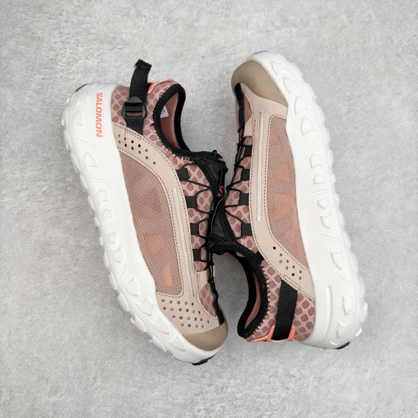 图片[3]-＃GX SALOMON SOLAMPHIBIAN 萨洛蒙舒适百搭户外功能轮胎鞋水陆两栖防滑耐磨低帮户外功能鞋 SALOMON诞生于1947年的法国阿尔卑斯山区，全球知名的户外运动品牌。一直致力于推动滑雪、越野跑等山地运动的发展及产品的进步。其产品设计致力于追求创新和发掘产品的性能极限，帮助喜欢自由的人在山地间不断挑战自我 尺码：36 36.5 37.5 38 38.5 39 40 40.5 41 42 42.5 43 44 44.5 45 46.5-选品中心