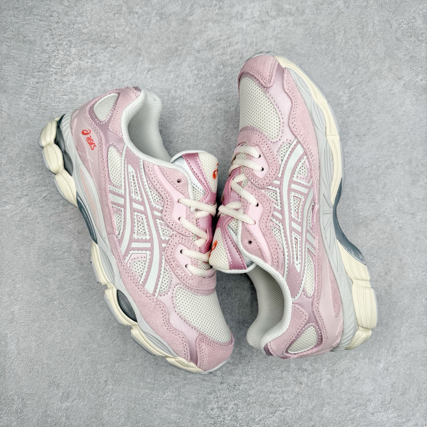 图片[3]-Asics GEL-NYC 亚瑟士防滑耐磨透气低帮运动休闲鞋 GEL-NYC™ 运动鞋的灵感源自传统和现代高性能跑步风格 其鞋面结构参考了 2000 年代初的 GEL-NIMBUS™ 3 鞋 并将其与 MC-PLUS V 设计中的各种装饰融为一体 该工装通过使用 GEL-CUMULUS® 16 鞋的工装系统来对比鞋面的复古风格 通过轻质泡沫和 GEL® 技术嵌入物的结合 这种中底结构有助于创造先进的脚底舒适度 尺码：36 37 37.5 38 39 40.5 41.5 42 42.5 43.5 44 45-选品中心