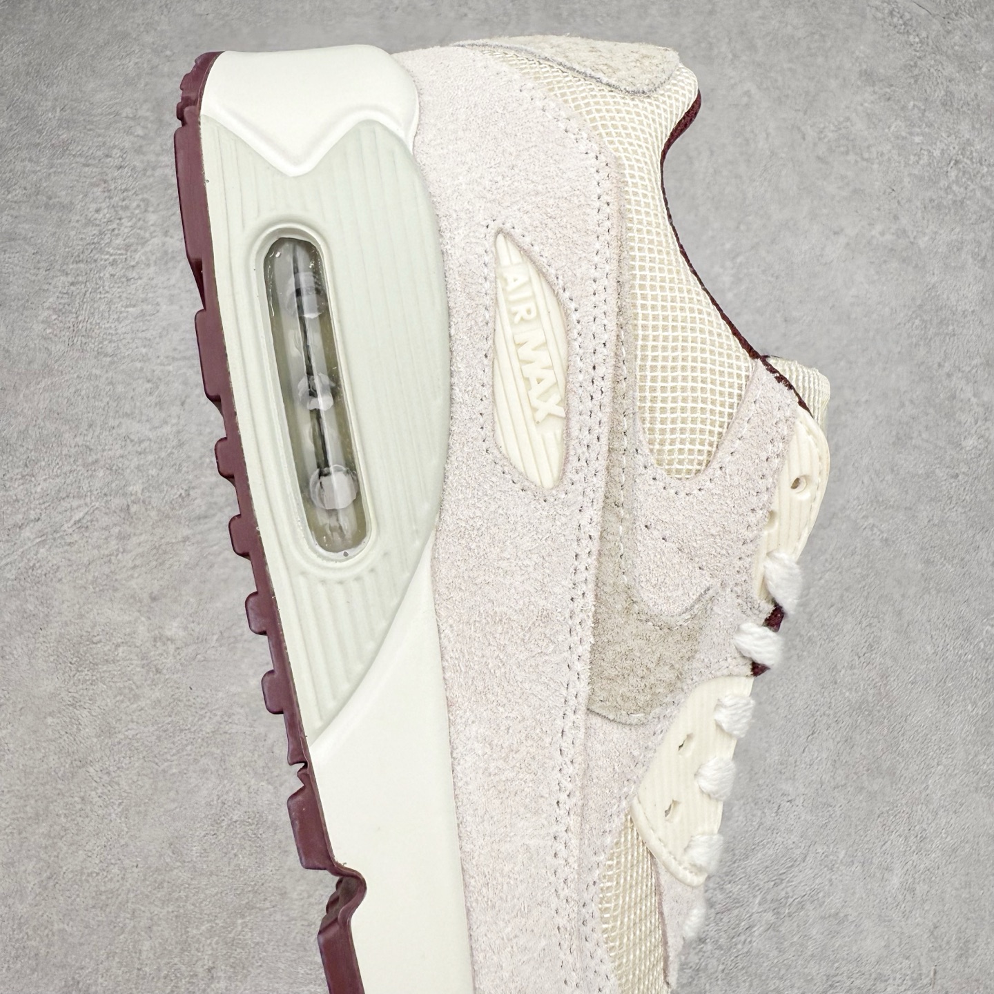 图片[6]-＃MX版 NK Air MAX 90 气垫复古减震跑步鞋 HQ1712-001 经典重温 独家陆续补货 外单专供大厂出品 品质稳定 一百余色 终端操作 Air Max 90于1990年推出 来自Air Max系列 在Air Max 1的基础上改进而得 增加了气垫面积 外型上也更为流线 最特別的就是加入了菱纹塑胶嵌板 为Air Max 90增添了许多潮流气息 皮革鞋面 造就出色耐穿性和支撑力 Max Air缓震配置搭配泡棉中底 令Air Max 90轻盈而舒适 华夫格橡胶外底 铸就Air Max 90非凡的抓地力 而Air Max 90不仅是一双跑鞋 它成功跨越了时间的演进 成为了球鞋文化与潮流圈中最熟为人知的鞋款之一 尺码：36 36.5 37.5 38 38.5 39 40 40.5 41 42 42.5 43 44 44.5 45-选品中心