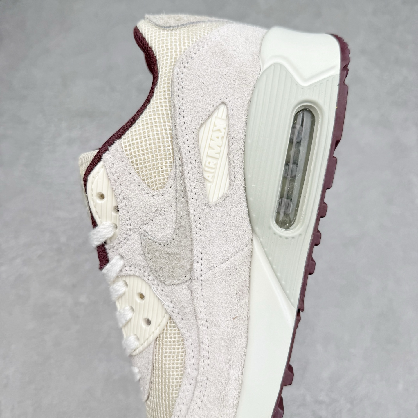 图片[7]-＃MX版 NK Air MAX 90 气垫复古减震跑步鞋 HQ1712-001 经典重温 独家陆续补货 外单专供大厂出品 品质稳定 一百余色 终端操作 Air Max 90于1990年推出 来自Air Max系列 在Air Max 1的基础上改进而得 增加了气垫面积 外型上也更为流线 最特別的就是加入了菱纹塑胶嵌板 为Air Max 90增添了许多潮流气息 皮革鞋面 造就出色耐穿性和支撑力 Max Air缓震配置搭配泡棉中底 令Air Max 90轻盈而舒适 华夫格橡胶外底 铸就Air Max 90非凡的抓地力 而Air Max 90不仅是一双跑鞋 它成功跨越了时间的演进 成为了球鞋文化与潮流圈中最熟为人知的鞋款之一 尺码：36 36.5 37.5 38 38.5 39 40 40.5 41 42 42.5 43 44 44.5 45-选品中心