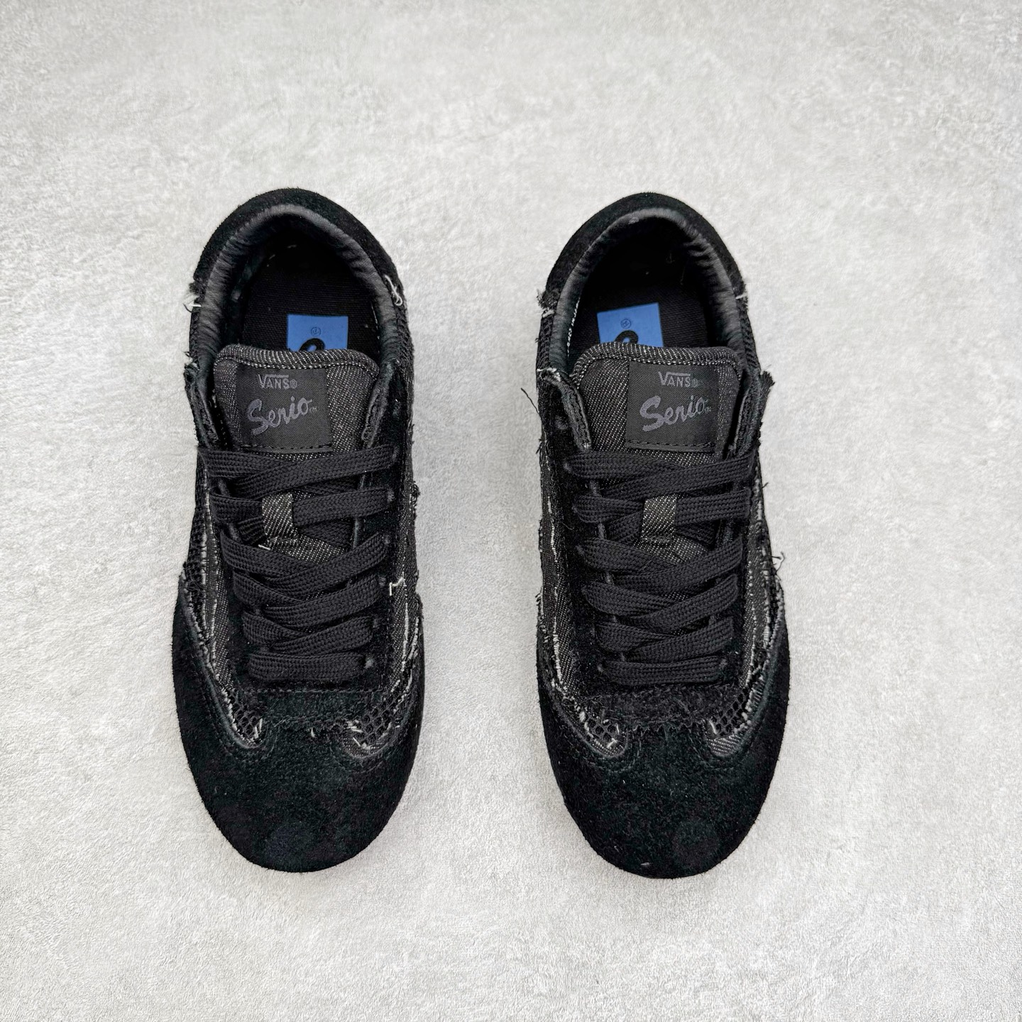 图片[2]-Vans Super Lowpro TDC系列 踩上全新 Vans Super LowPro 复古薄底鞋👣 长绒麂皮拼接粗粝毛边牛仔布，亮出你的反叛玩心 舒适脚感加持，全天不喊累，轻轻松松跑进风里💨 侧边透气网眼鞋面，夏日citywalk更 Chill～ 货号：VN000EFQCJK 货号：VN000EFQCJ7 尺码：35 36 36.5 37 38 38.5 39 40 40.5 41 42 42.5 43 44 45-选品中心