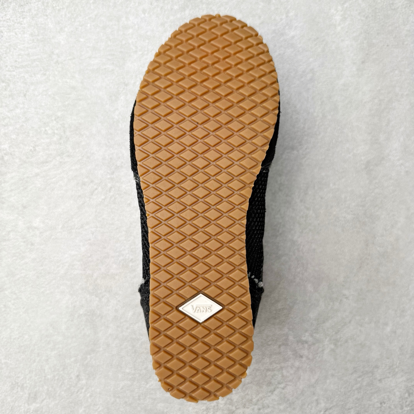 图片[9]-Vans Super Lowpro TDC系列 踩上全新 Vans Super LowPro 复古薄底鞋👣 长绒麂皮拼接粗粝毛边牛仔布，亮出你的反叛玩心 舒适脚感加持，全天不喊累，轻轻松松跑进风里💨 侧边透气网眼鞋面，夏日citywalk更 Chill～ 货号：VN000EFQCJK 货号：VN000EFQCJ7 尺码：35 36 36.5 37 38 38.5 39 40 40.5 41 42 42.5 43 44 45-选品中心