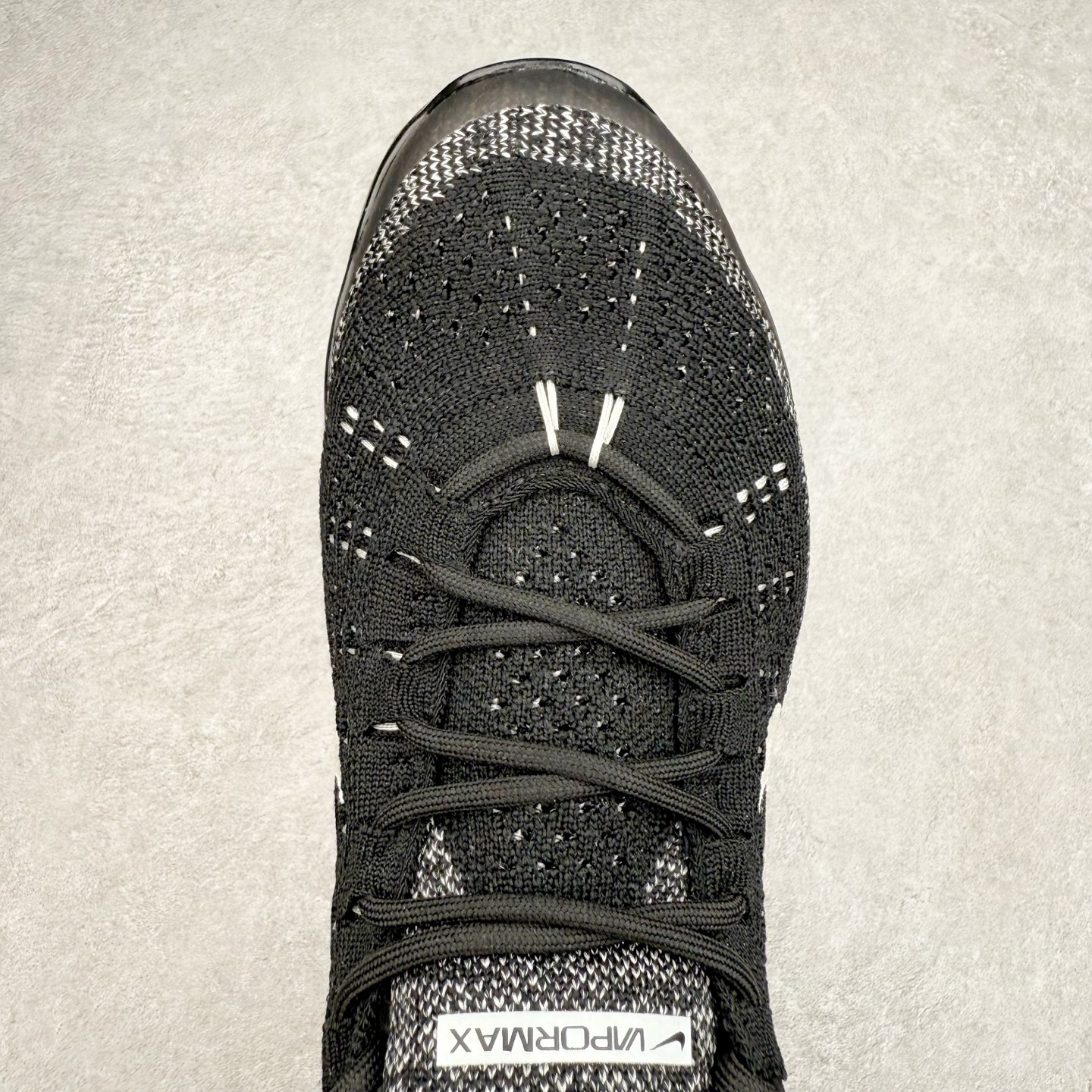 图片[4]-＃纯原福利 NK Air VaporMax 2023 Flyknit FK 2023款大气垫系列低帮针织休闲运动全掌气垫慢跑鞋 DV1678-001 原楦原纸版数据开发 采用全新双层纹路织法Flyknit织法编织鞋面材质 搭载原数据开发全掌Air Max球状透明缓震气垫 外置橡胶外底模块 NK Air VaporMax系列自2017年初问世以来 就凭借着独特的设计和超棒的脚感 成为了时尚潮人和跑步爱好者们的心头好 鞋底前侧加入Mini Swoosh 设计 与鞋身相呼应 鞋面采用 Flyknit 材质制成 可以提供出色包裹性的同时 也有着不错的透气效果 最后黄色气垫收尾 完善整双鞋设计 尺码：36 36.5 37.5 38 38.5 39 40 40.5 41 42 42.5 43 44 44.5 45-选品中心