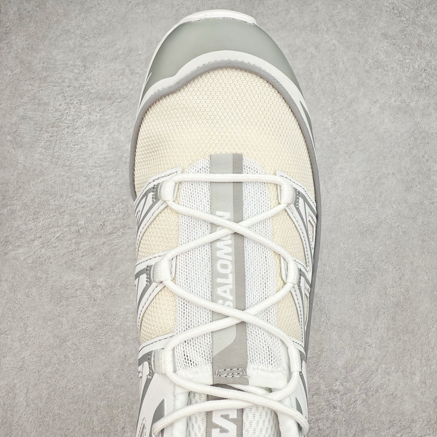 图片[4]-＃纯原福利 Salomon 萨洛蒙 XT-6 复古机能户外跑鞋 这双XT-6 鞋面以锯齿状的包裹系统呈现 在黑色基底之下加入了各种色点缀 内嵌式的袜套设计与 Quicklace 系带系统一道 实现了立体包裹与精准贴合 结合 Contagrip 大底科技 让穿着者可以轻松驾驭户外与通勤下的任何运动生活场景 无缝鞋身户外随意纵横 颜值与脚感兼备 出街通勤 绝对非常吸睛 你值得拥有 尺码：36 36.5 37.5 38 38.5 39 40 40.5 41 42 42.5 43 44 44.5 45-选品中心