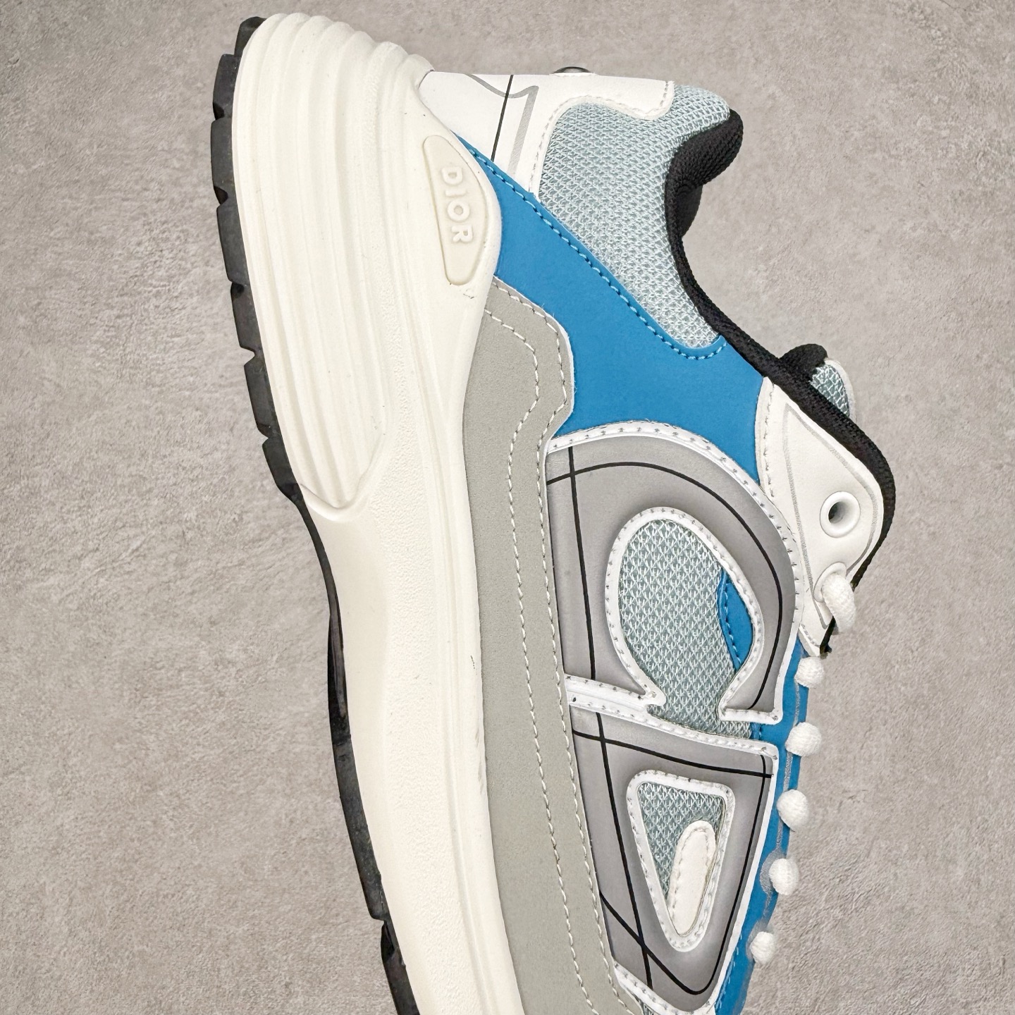 图片[6]-＃福利特价 Dior B30 迪奥网眼织物低帮运动休闲鞋 该款系列采用黑网色眼织物白和色科技料面精心制 作饰以反光“CD30”图形标志 外格轻盈的刻雕效果橡胶鞋搭底配标志性点的缀提升格调 内弹部力细节塑造想理的舒适穿着体验可与各休式闲造型配搭 彰显尚时现代的运风动范 尺码：36 37 35 39 40 41 42 43 44 45-选品中心