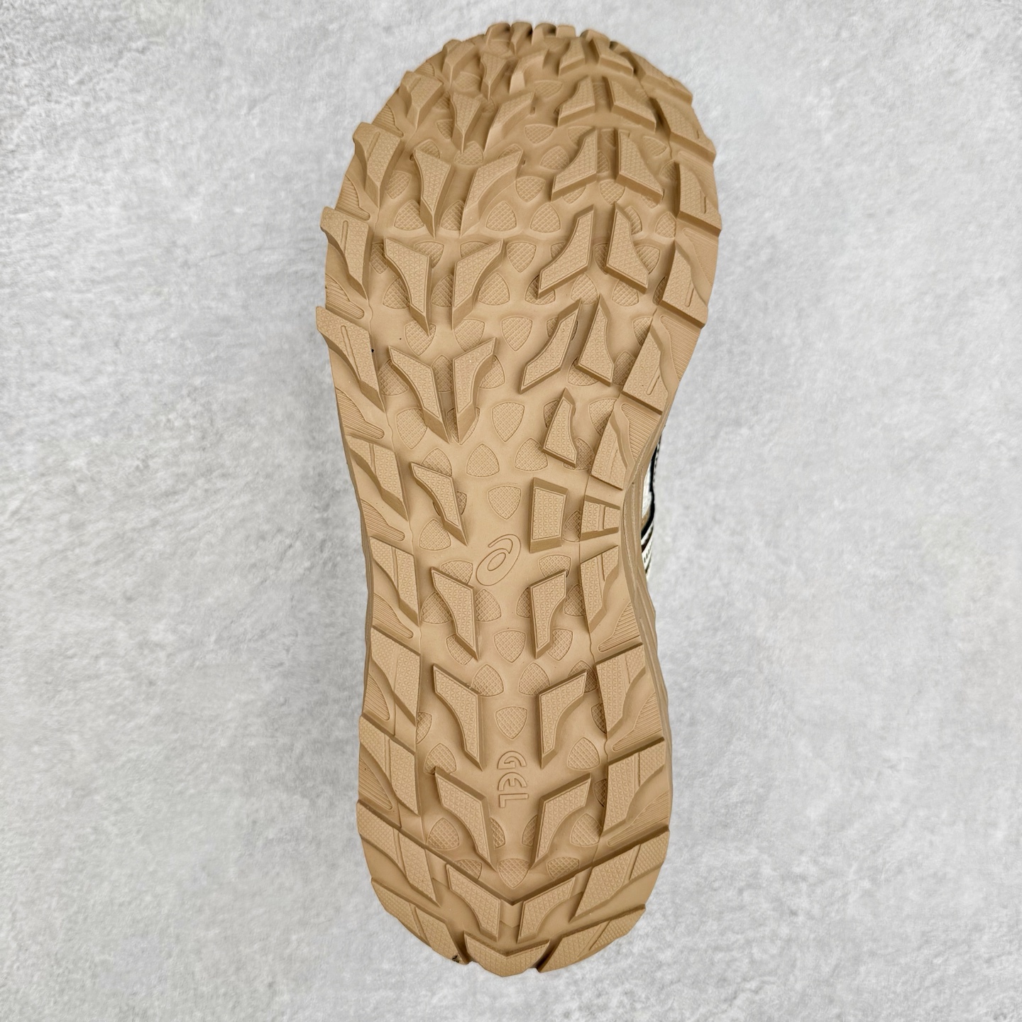 图片[9]-Asics Gel-Sonoma SE 亚瑟士溯溪鞋涉水鞋洞洞鞋 舒适日常休闲百搭防滑低帮户外徒步舒适随行跑步鞋 无界 路更远 今夏必备 颠覆认知 包裹性超强 脚感非常之舒适 侧面镂空设计 透气性极佳 让微风灌入足底 为沸腾夏日注入清爽能量防滑效果也不错 颜值与性能兼备 各平台实体疯狂种草首选 尺码：36 37.5 38 39 40 40.5 41.5 42 42.5 43.5 44 45 46-选品中心