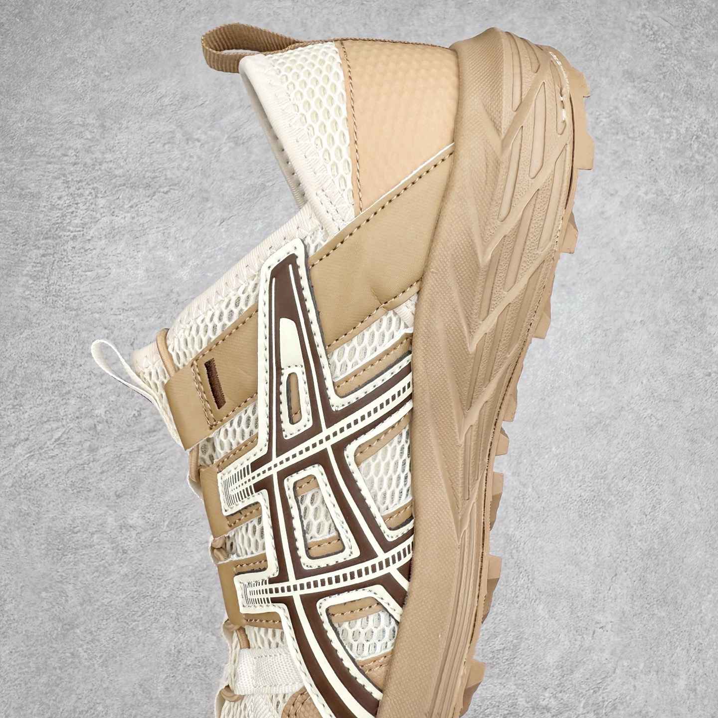 图片[7]-Asics Gel-Sonoma SE 亚瑟士溯溪鞋涉水鞋洞洞鞋 舒适日常休闲百搭防滑低帮户外徒步舒适随行跑步鞋 无界 路更远 今夏必备 颠覆认知 包裹性超强 脚感非常之舒适 侧面镂空设计 透气性极佳 让微风灌入足底 为沸腾夏日注入清爽能量防滑效果也不错 颜值与性能兼备 各平台实体疯狂种草首选 尺码：36 37.5 38 39 40 40.5 41.5 42 42.5 43.5 44 45 46-选品中心