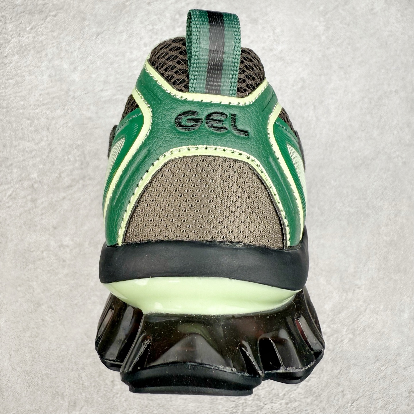 图片[8]-ASICS Gel-Quantum Kinetic 亚瑟士量子动能系列轻量全掌硅胶缓震休闲运动跑步鞋 ASICS以其独特匠心与科技魅力持续在运动鞋领域掀起新风尚今春二月GEL-Quantum Kinetic系列再度破茧而出携两款全新配色震撼回归倾力演绎运动潮流的无限可能 凝聚了卓越的科技创新与深厚的设计底蕴搭载先进的GEL缓震科技将每一次冲击力转化为平稳推进的动力为你提供前所未有的舒适体验与卓越的缓震保护性能 巧妙融合时尚元素与运动美学无论在街头还是赛道诠释不同情感与态度彰显独一无二的时尚运动风格尺码：36 37 37.5 38 39 39.5 40 40.5 41.5 42 42.5 43.5 44 44.5 45-选品中心