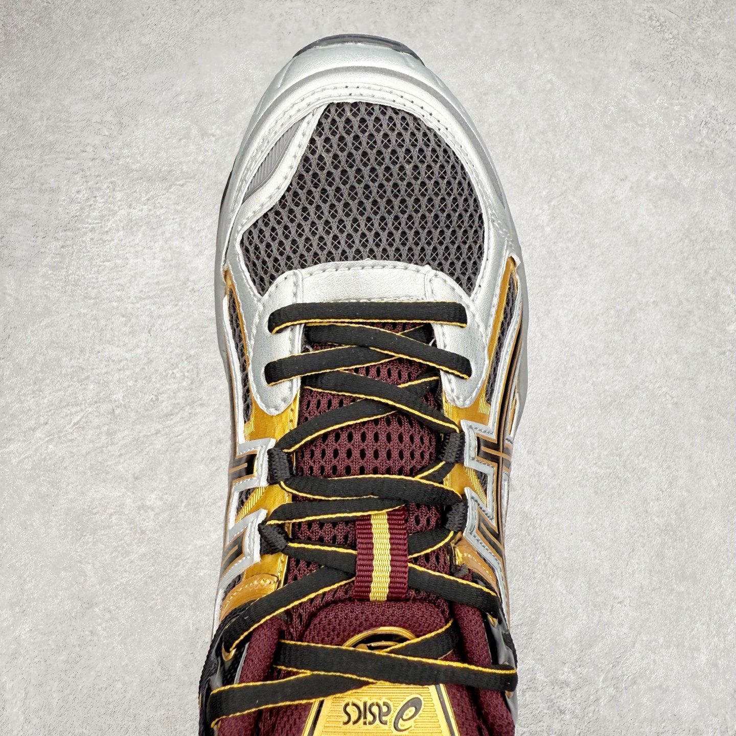 图片[4]-ASICS Gel-Quantum Kinetic 亚瑟士量子动能系列轻量全掌硅胶缓震休闲运动跑步鞋 ASICS以其独特匠心与科技魅力持续在运动鞋领域掀起新风尚今春二月GEL-Quantum Kinetic系列再度破茧而出携两款全新配色震撼回归倾力演绎运动潮流的无限可能 凝聚了卓越的科技创新与深厚的设计底蕴搭载先进的GEL缓震科技将每一次冲击力转化为平稳推进的动力为你提供前所未有的舒适体验与卓越的缓震保护性能 巧妙融合时尚元素与运动美学无论在街头还是赛道诠释不同情感与态度彰显独一无二的时尚运动风格尺码：36 37 37.5 38 39 39.5 40 40.5 41.5 42 42.5 43.5 44 44.5 45-选品中心