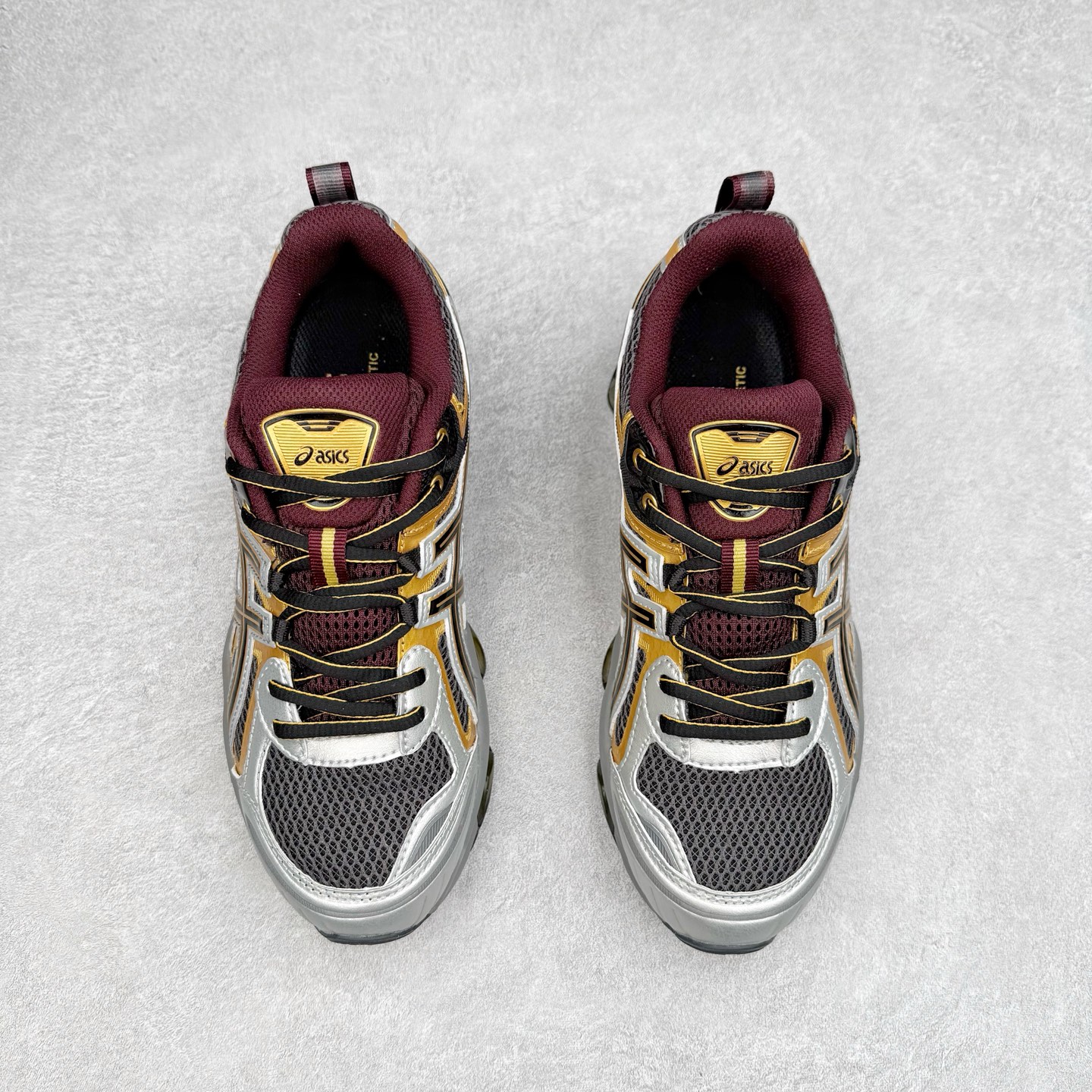 图片[2]-ASICS Gel-Quantum Kinetic 亚瑟士量子动能系列轻量全掌硅胶缓震休闲运动跑步鞋 ASICS以其独特匠心与科技魅力持续在运动鞋领域掀起新风尚今春二月GEL-Quantum Kinetic系列再度破茧而出携两款全新配色震撼回归倾力演绎运动潮流的无限可能 凝聚了卓越的科技创新与深厚的设计底蕴搭载先进的GEL缓震科技将每一次冲击力转化为平稳推进的动力为你提供前所未有的舒适体验与卓越的缓震保护性能 巧妙融合时尚元素与运动美学无论在街头还是赛道诠释不同情感与态度彰显独一无二的时尚运动风格尺码：36 37 37.5 38 39 39.5 40 40.5 41.5 42 42.5 43.5 44 44.5 45-选品中心