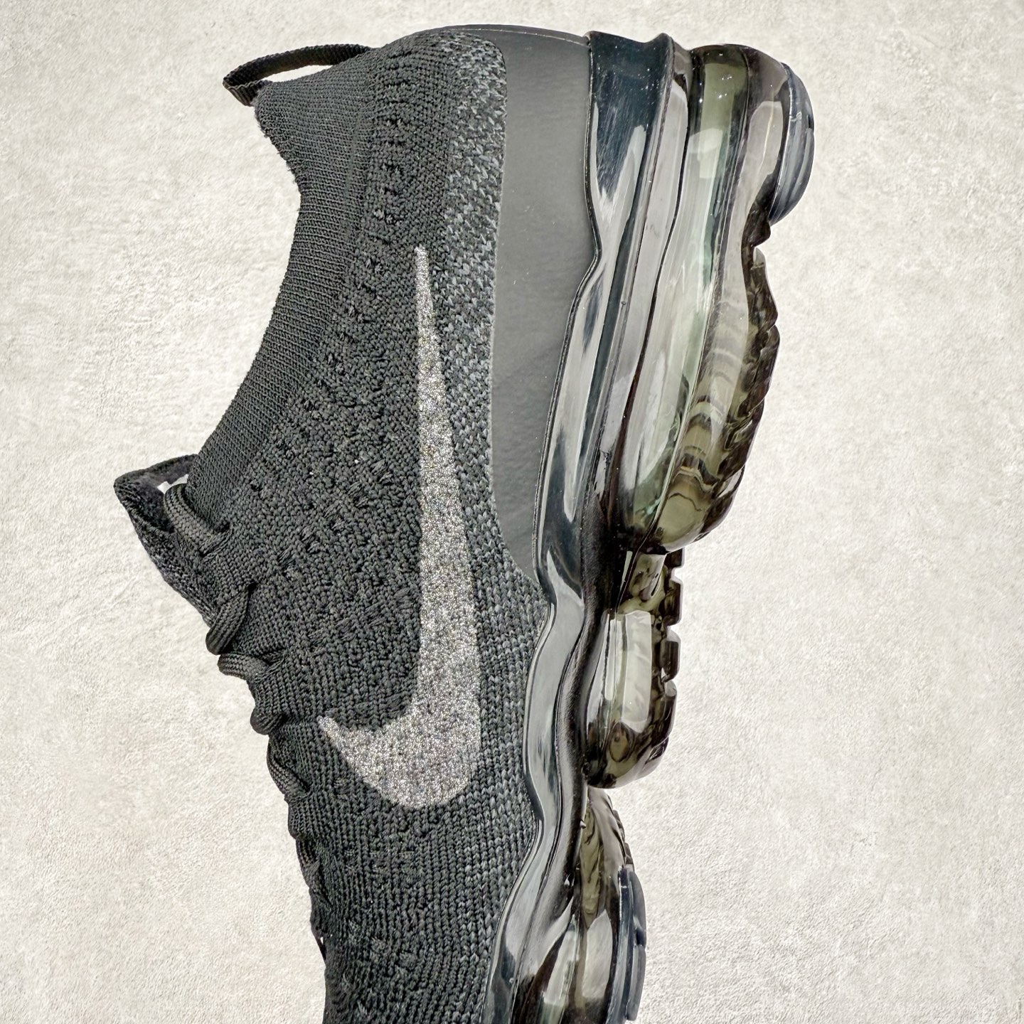 图片[7]-＃纯原福利 NK Air VaporMax 2023 Flyknit FK 2023款大气垫系列低帮针织休闲运动全掌气垫慢跑鞋 原楦原纸版数据开发 采用全新双层纹路织法Flyknit织法编织鞋面材质 搭载原数据开发全掌Air Max球状透明缓震气垫 外置橡胶外底模块 NK Air VaporMax系列自2017年初问世以来 就凭借着独特的设计和超棒的脚感 成为了时尚潮人和跑步爱好者们的心头好 鞋底前侧加入Mini Swoosh 设计 与鞋身相呼应 鞋面采用 Flyknit 材质制成 可以提供出色包裹性的同时 也有着不错的透气效果 最后黄色气垫收尾 完善整双鞋设计 尺码：36 36.5 37.5 38 38.5 39 40 40.5 41 42 42.5 43 44 44.5 45-选品中心