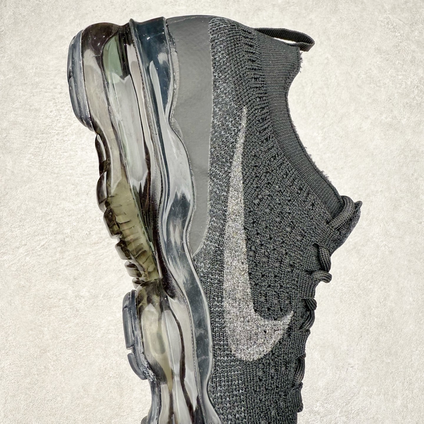 图片[6]-＃纯原福利 NK Air VaporMax 2023 Flyknit FK 2023款大气垫系列低帮针织休闲运动全掌气垫慢跑鞋 原楦原纸版数据开发 采用全新双层纹路织法Flyknit织法编织鞋面材质 搭载原数据开发全掌Air Max球状透明缓震气垫 外置橡胶外底模块 NK Air VaporMax系列自2017年初问世以来 就凭借着独特的设计和超棒的脚感 成为了时尚潮人和跑步爱好者们的心头好 鞋底前侧加入Mini Swoosh 设计 与鞋身相呼应 鞋面采用 Flyknit 材质制成 可以提供出色包裹性的同时 也有着不错的透气效果 最后黄色气垫收尾 完善整双鞋设计 尺码：36 36.5 37.5 38 38.5 39 40 40.5 41 42 42.5 43 44 44.5 45-选品中心