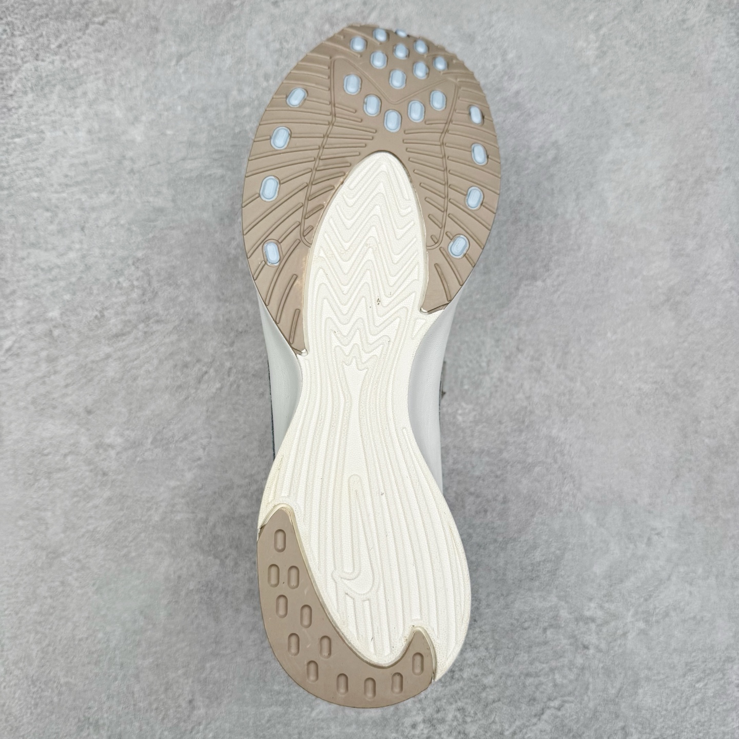 图片[9]-NK Air Superfly 舒适百搭防滑耐磨 低帮 休闲跑步鞋 实拍调校N版已经零色差零失真 百分百还原实物色彩所见即所得 不存在货不对板色差等低级问题 选购参考实物拍摄 不混卖不参货 只用心做好货严格选品 承诺混一赔十 尺码：36 36.5 37.5 38 38.5 39 40 40.5 41 42 42.5 43 44 44.5 45-选品中心