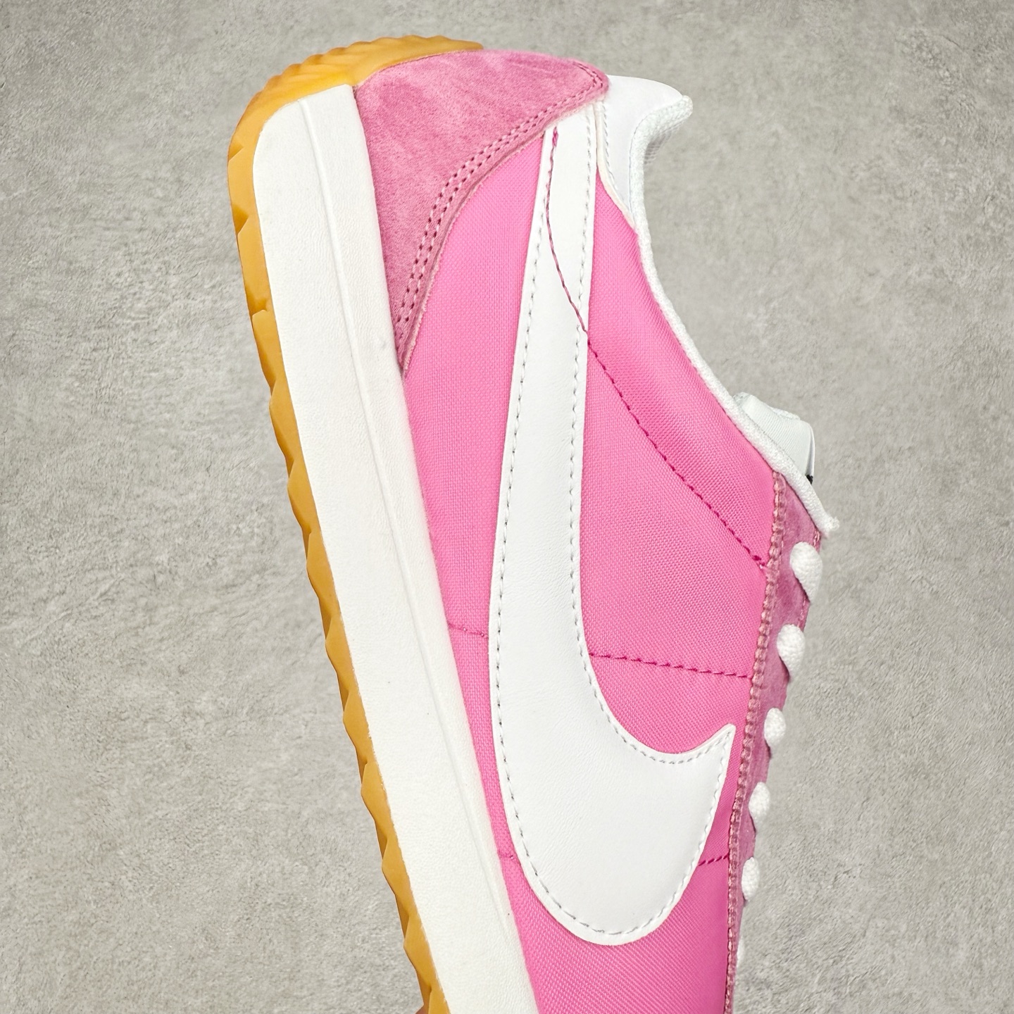 图片[6]-NK Pacific 华夫舒适百搭个性减震低帮生活休闲鞋 HM4771-602 秉承元年款经典风格 糅合防水鞋面设计 传统鞋带系统和覆面设计增强贴合感 提升耐久性 彰显经典风格 EVA 泡棉中底轻盈缓震 纯色橡胶外底搭配人字形底纹 缔造出色耐久性和多向抓地力 天猫订单本实体可操作原价款 尺码： 36 36.5 37 38 38.5 39 40 40.5 41 42 42.5 43 44 45-选品中心