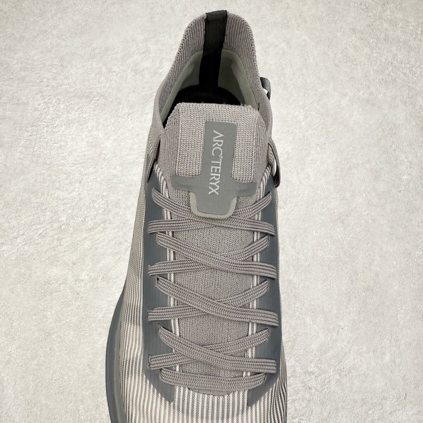 图片[5]-＃HP Arcteryx Norvan SL 3 始祖鸟时尚舒适防滑透气轻便低帮跑步鞋 Arcteryx中文名始祖鸟 加拿大户外服饰品牌 1989年创立于加拿大温哥华 始祖鸟来自加拿大海岸山脉 植根高山的专业户外品牌 始终秉承对精湛设计和工艺孜孜以求的准则 从1989年创立至今 Arcteryx始终不断在产品设计与做工上不惜工本 以满足始祖鸟的标准 品质、设计以及精简的理念造就了其良好的性能 并能满足严苛环境下的使用需求 尺码：40 41 42 43 44 45-选品中心