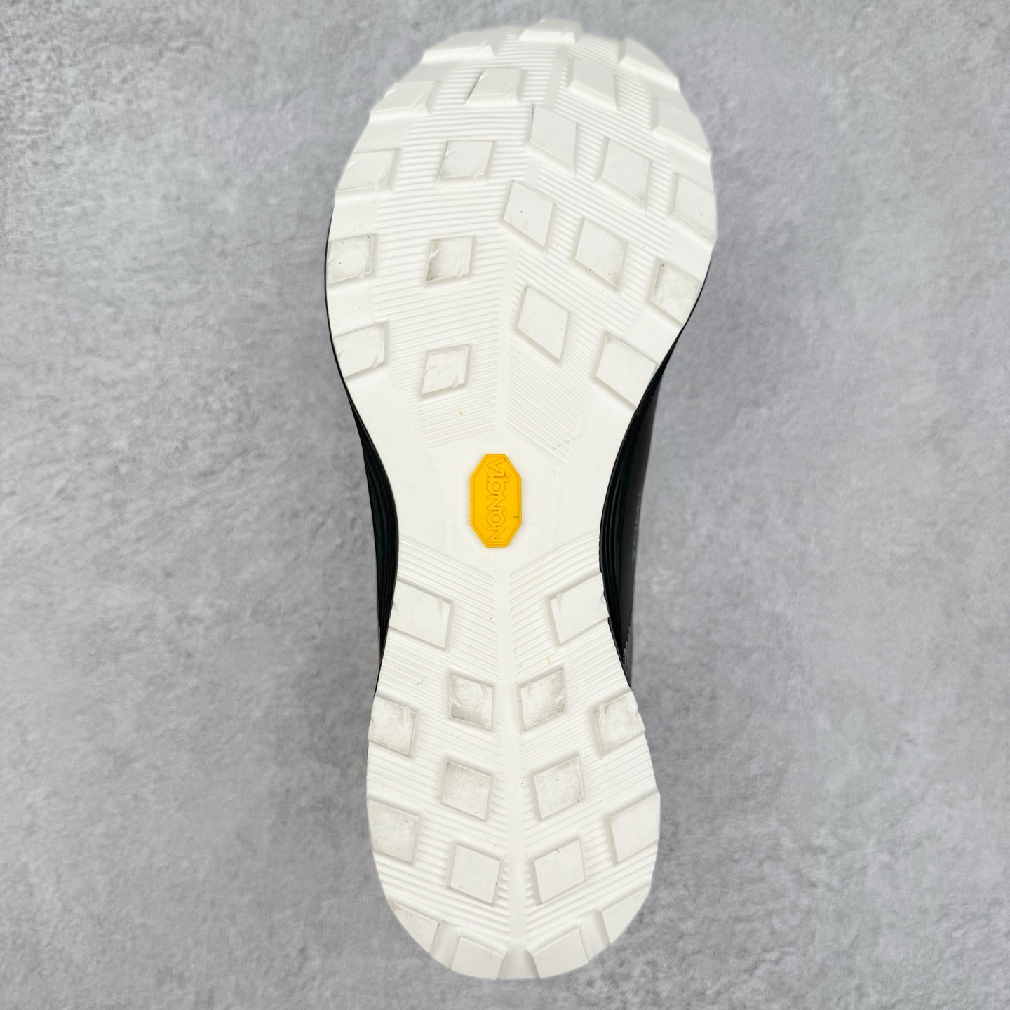 图片[9]-＃HP Arcteryx Norvan SL 3 始祖鸟时尚舒适防滑透气轻便低帮跑步鞋 Arcteryx中文名始祖鸟 加拿大户外服饰品牌 1989年创立于加拿大温哥华 始祖鸟来自加拿大海岸山脉 植根高山的专业户外品牌 始终秉承对精湛设计和工艺孜孜以求的准则 从1989年创立至今 Arcteryx始终不断在产品设计与做工上不惜工本 以满足始祖鸟的标准 品质、设计以及精简的理念造就了其良好的性能 并能满足严苛环境下的使用需求 尺码：40 41 42 43 44 45-选品中心