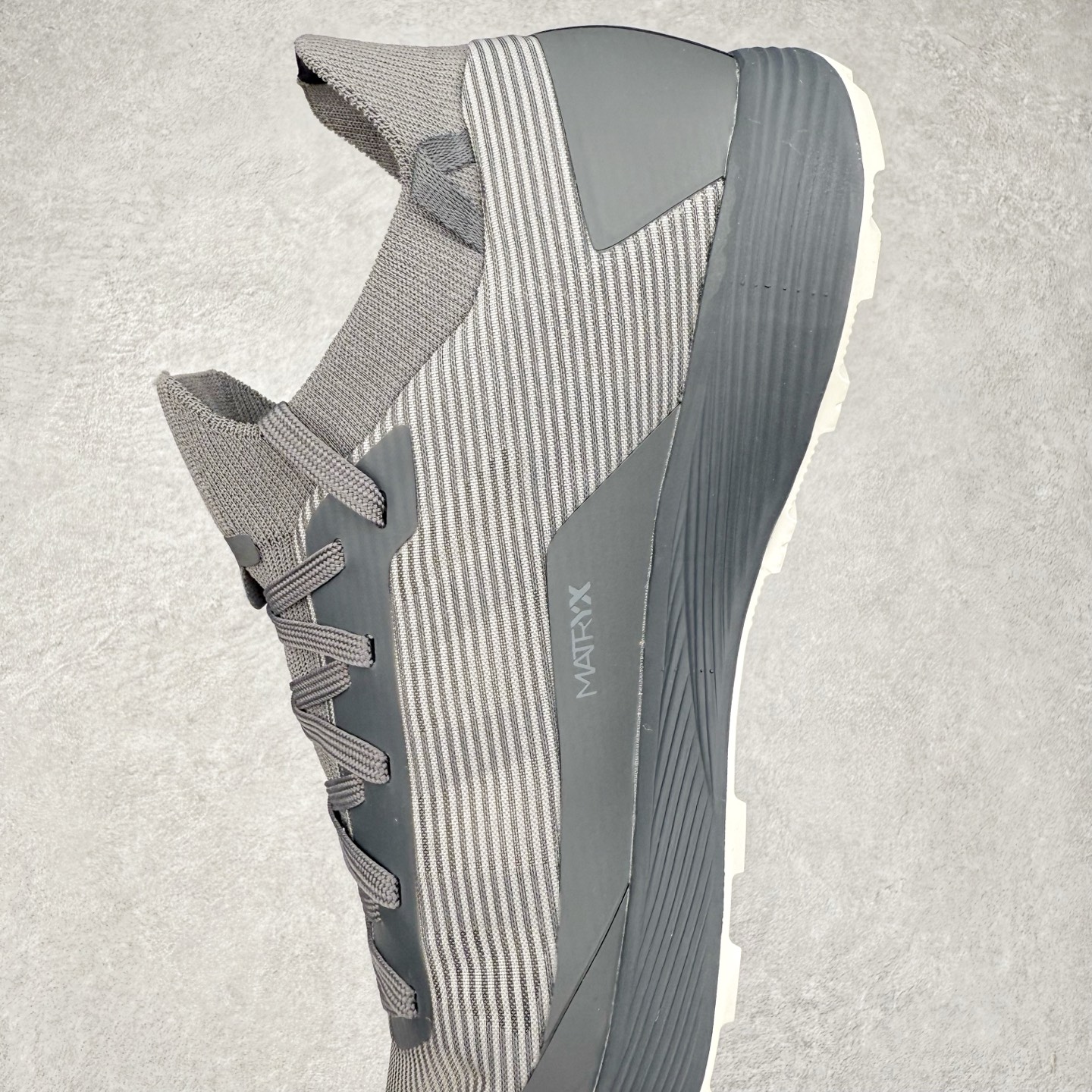 图片[7]-＃HP Arcteryx Norvan SL 3 始祖鸟时尚舒适防滑透气轻便低帮跑步鞋 Arcteryx中文名始祖鸟 加拿大户外服饰品牌 1989年创立于加拿大温哥华 始祖鸟来自加拿大海岸山脉 植根高山的专业户外品牌 始终秉承对精湛设计和工艺孜孜以求的准则 从1989年创立至今 Arcteryx始终不断在产品设计与做工上不惜工本 以满足始祖鸟的标准 品质、设计以及精简的理念造就了其良好的性能 并能满足严苛环境下的使用需求 尺码：40 41 42 43 44 45-选品中心