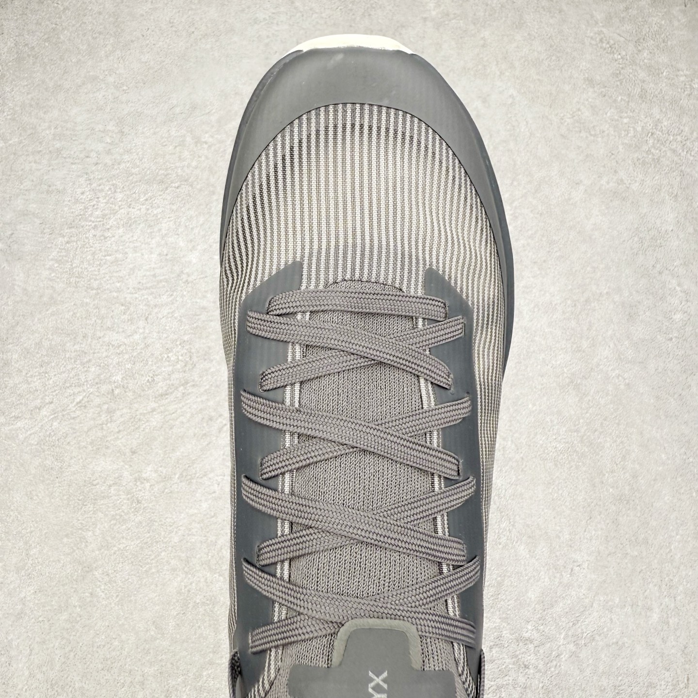 图片[4]-＃HP Arcteryx Norvan SL 3 始祖鸟时尚舒适防滑透气轻便低帮跑步鞋 Arcteryx中文名始祖鸟 加拿大户外服饰品牌 1989年创立于加拿大温哥华 始祖鸟来自加拿大海岸山脉 植根高山的专业户外品牌 始终秉承对精湛设计和工艺孜孜以求的准则 从1989年创立至今 Arcteryx始终不断在产品设计与做工上不惜工本 以满足始祖鸟的标准 品质、设计以及精简的理念造就了其良好的性能 并能满足严苛环境下的使用需求 尺码：40 41 42 43 44 45-选品中心