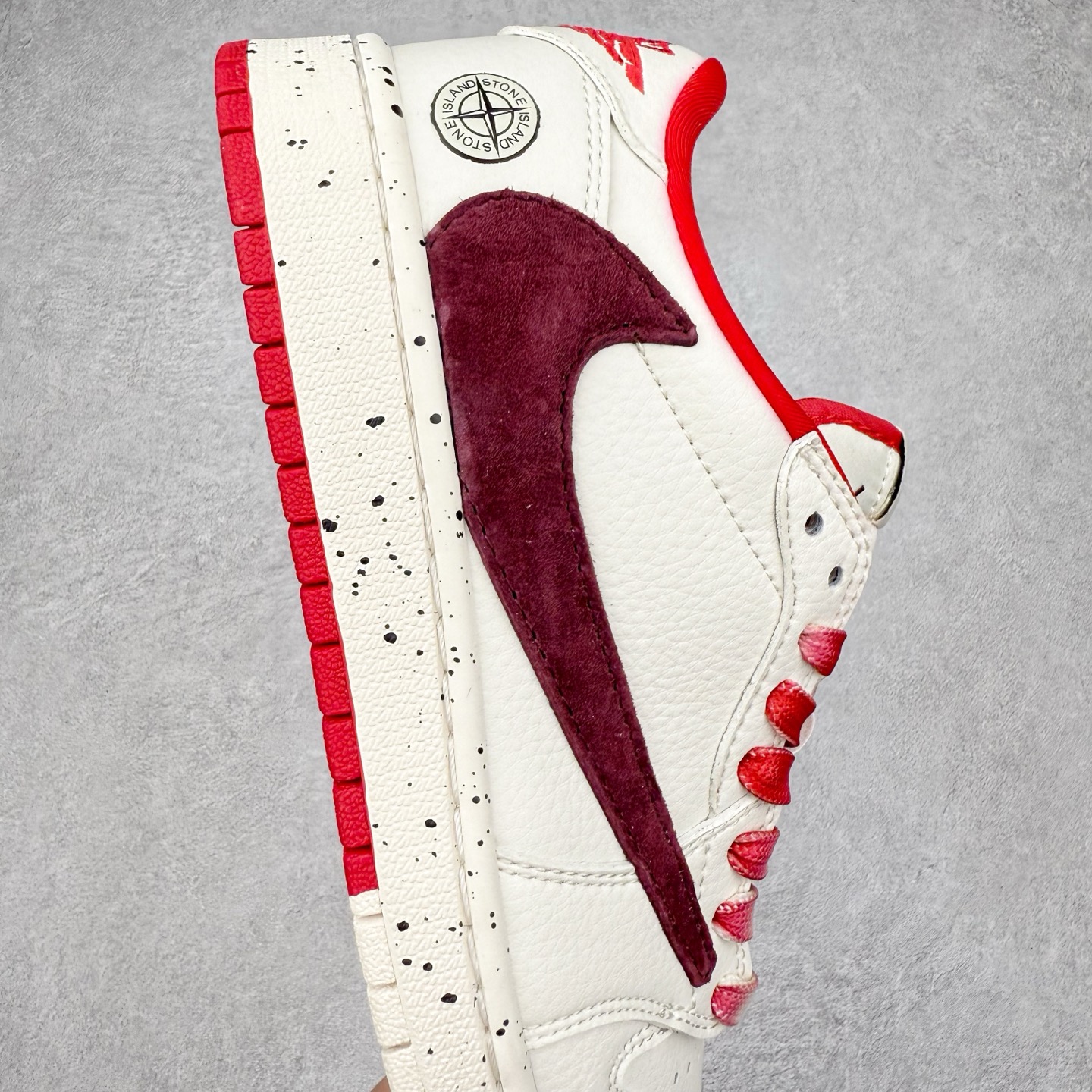 图片[6]-＃福利特价 TS x Air Jordan AJ1 Low 倒钩低帮联名定制配色 原厂内置气垫魔块 A模大底 头层小牛皮 鞋舌AJ原厂专用牛津布+AJ专用反口珍珠布+原厂无杂质高弹内里海棉+特殊封边弹力鞋带 尺码：36 36.5 37.5 38 38.5 39 40 40.5 41 42 42.5 43 44 44.5 45 46 47.5-选品中心