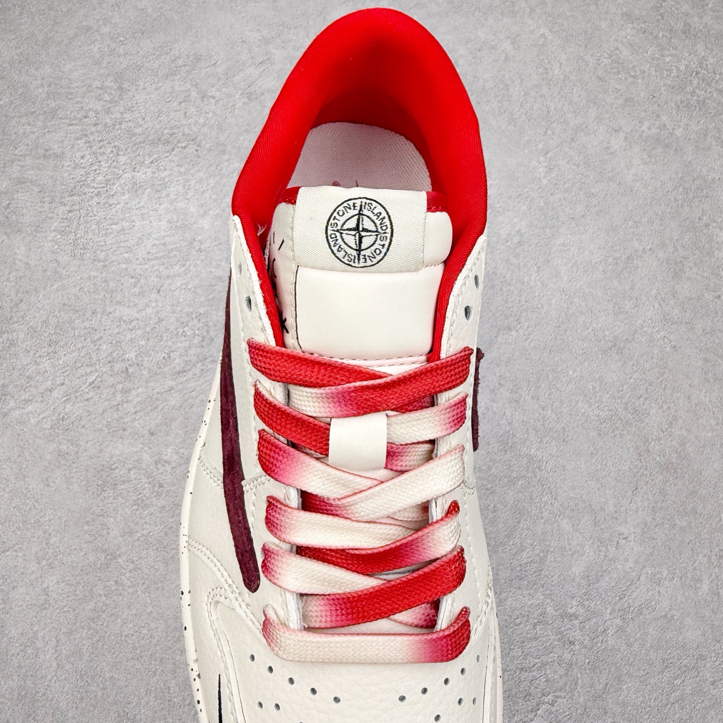 图片[5]-＃福利特价 TS x Air Jordan AJ1 Low 倒钩低帮联名定制配色 原厂内置气垫魔块 A模大底 头层小牛皮 鞋舌AJ原厂专用牛津布+AJ专用反口珍珠布+原厂无杂质高弹内里海棉+特殊封边弹力鞋带 尺码：36 36.5 37.5 38 38.5 39 40 40.5 41 42 42.5 43 44 44.5 45 46 47.5-选品中心