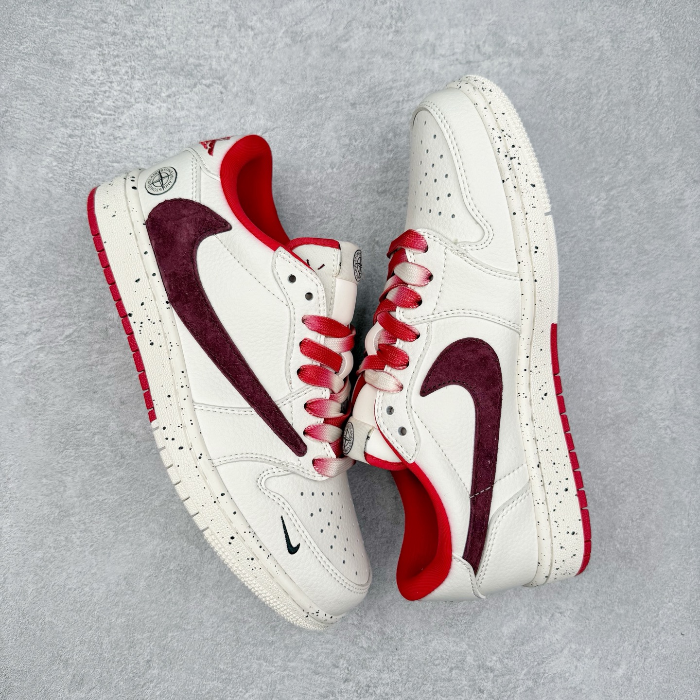 图片[3]-＃福利特价 TS x Air Jordan AJ1 Low 倒钩低帮联名定制配色 原厂内置气垫魔块 A模大底 头层小牛皮 鞋舌AJ原厂专用牛津布+AJ专用反口珍珠布+原厂无杂质高弹内里海棉+特殊封边弹力鞋带 尺码：36 36.5 37.5 38 38.5 39 40 40.5 41 42 42.5 43 44 44.5 45 46 47.5-选品中心