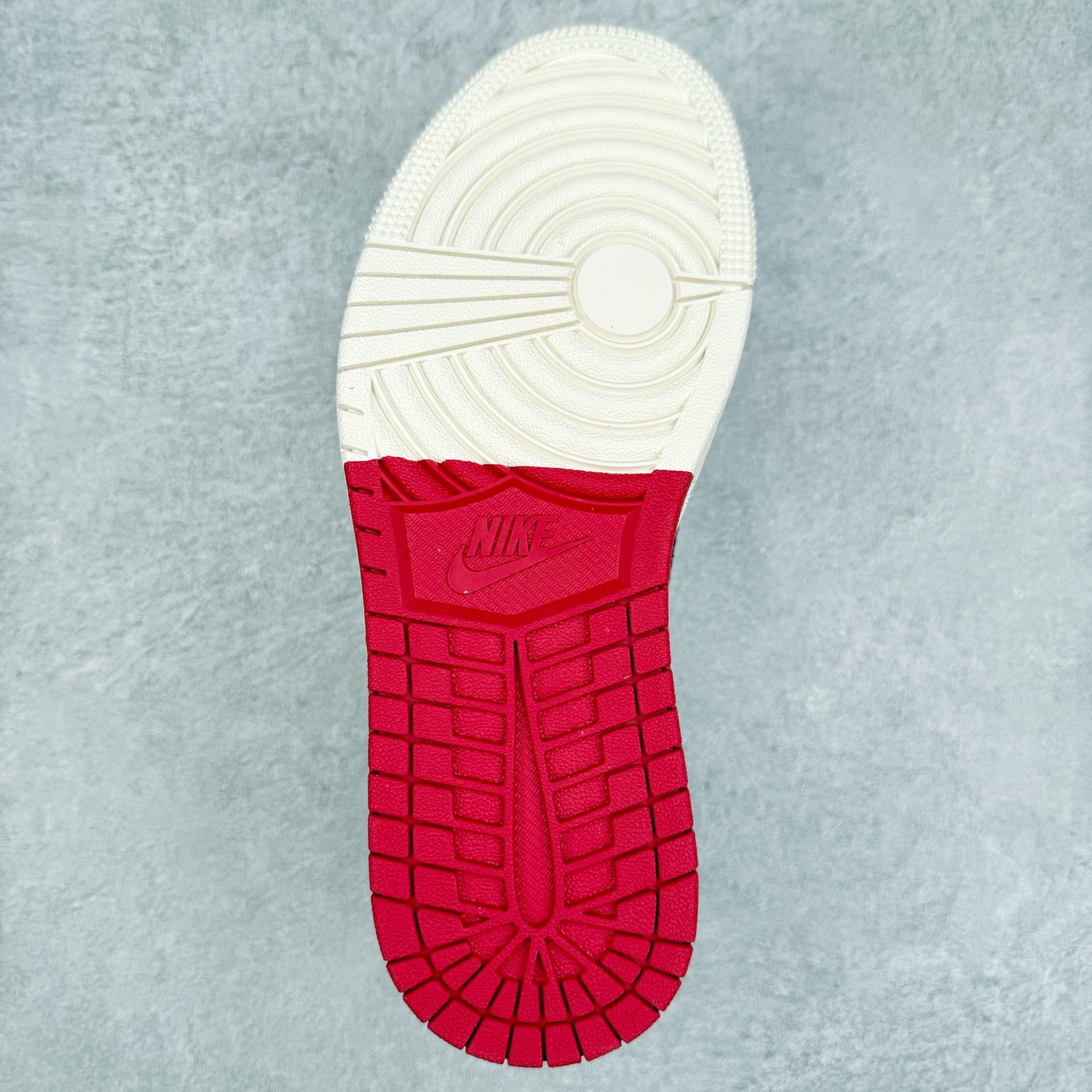 图片[9]-＃福利特价 TS x Air Jordan AJ1 Low 倒钩低帮联名定制配色 原厂内置气垫魔块 A模大底 头层小牛皮 鞋舌AJ原厂专用牛津布+AJ专用反口珍珠布+原厂无杂质高弹内里海棉+特殊封边弹力鞋带 尺码：36 36.5 37.5 38 38.5 39 40 40.5 41 42 42.5 43 44 44.5 45 46 47.5-选品中心