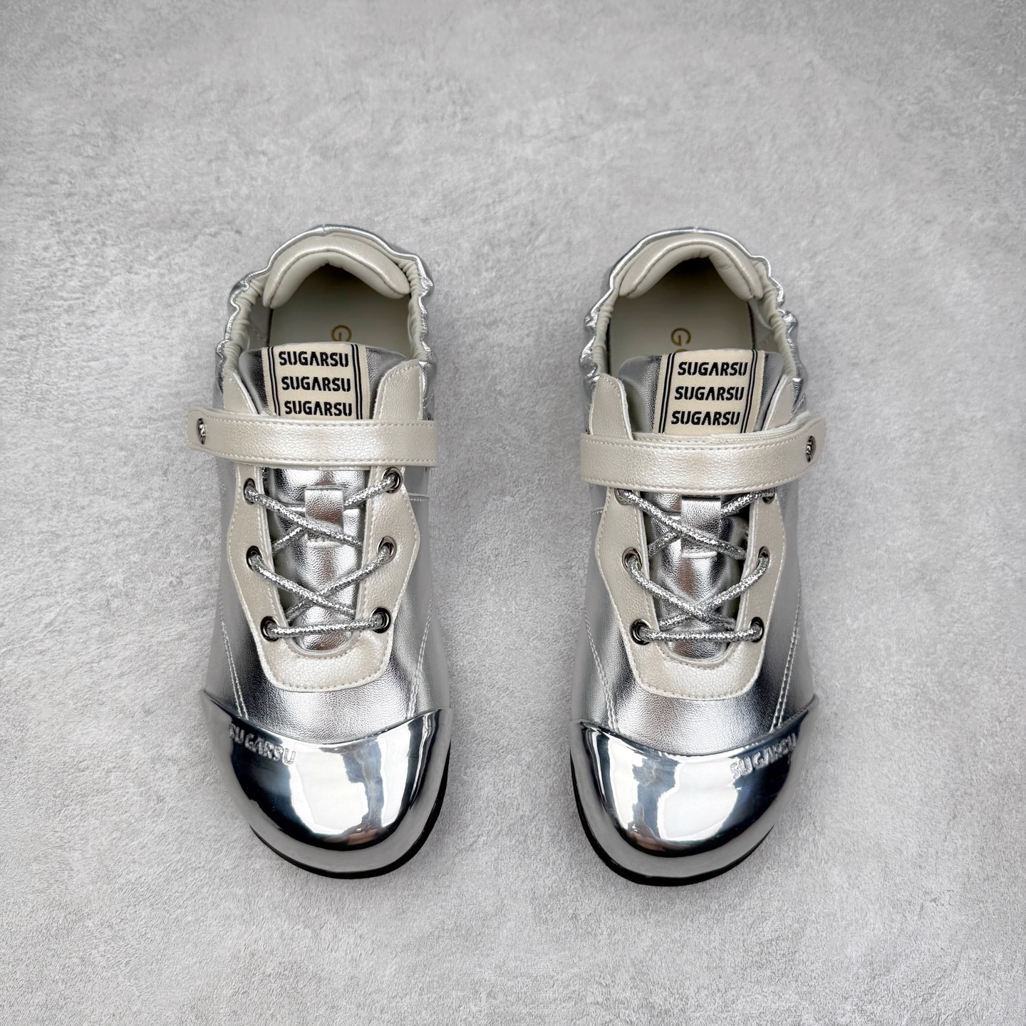 图片[2]-【鞠婧祎同款】GG-CC x SugarSu酥履联名 玛丽珍芭蕾舞鞋 新晋潮流鞋靴品牌GGCC夏季新款 夏季踏青舒适度和少女感我都要 撞色鞋面和着地软弹舒适轻便鞋底 日常通勤 户外徒行 甜辣静雅皆可适配~ 舒适度满分：软糯鞋垫！走路不累脚，运动、逛街都能轻松驾驭 尺码：35 36 37 38 39 40-选品中心