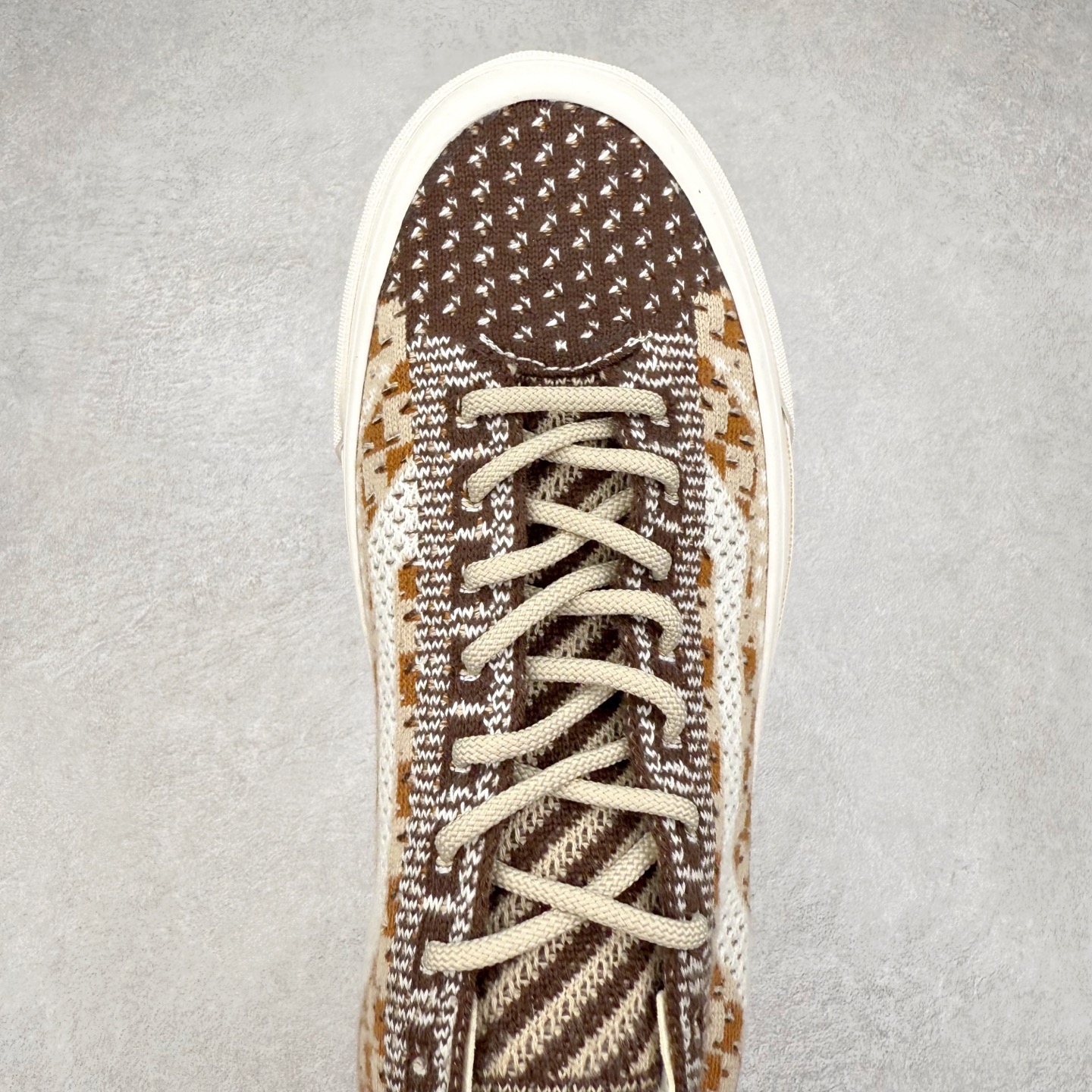 图片[4]-Vans Old Skool 36 EK 编织系列 Vans Premium 高阶支线 舒适百搭防滑耐磨休闲滑板鞋 鞋面采用编织面料工艺，舒适透气，独特新颖打破传统，复古感拉满。鞋底沿用招牌“华夫格”纹路，抓地力强，同时搭载缓震鞋垫，脚感轻盈贴合，适合日常通勤和滑板运动。 货号：VN000D51DMV 棕色 货号：VN000D8HEBR 蓝色 尺码：35 36 36.5 37 38 38.5 39 40 40.5 41 42 42.5 43 44-选品中心