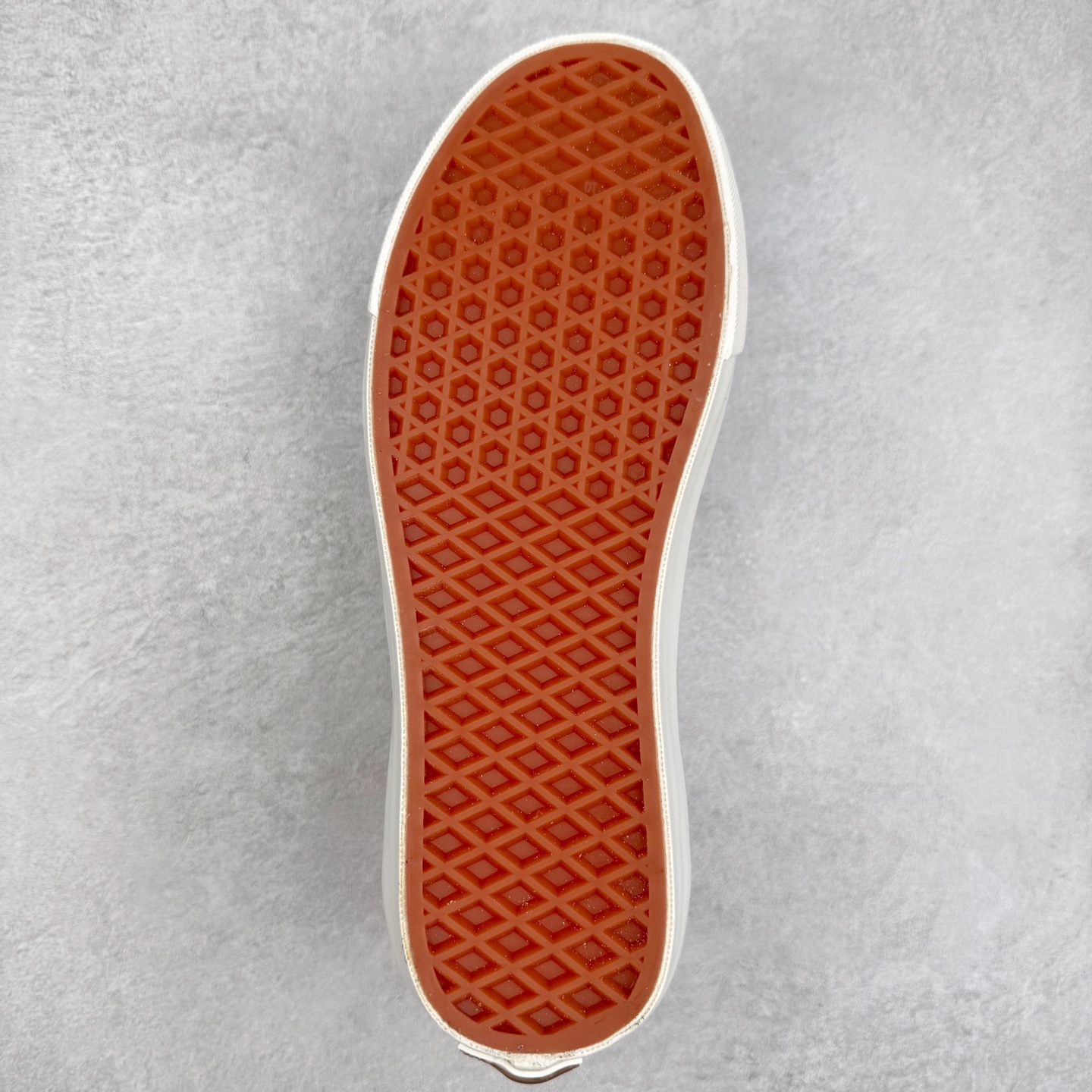 图片[9]-Vans Old Skool 36 EK 编织系列 Vans Premium 高阶支线 舒适百搭防滑耐磨休闲滑板鞋 鞋面采用编织面料工艺，舒适透气，独特新颖打破传统，复古感拉满。鞋底沿用招牌“华夫格”纹路，抓地力强，同时搭载缓震鞋垫，脚感轻盈贴合，适合日常通勤和滑板运动。 货号：VN000D51DMV 棕色 货号：VN000D8HEBR 蓝色 尺码：35 36 36.5 37 38 38.5 39 40 40.5 41 42 42.5 43 44-选品中心