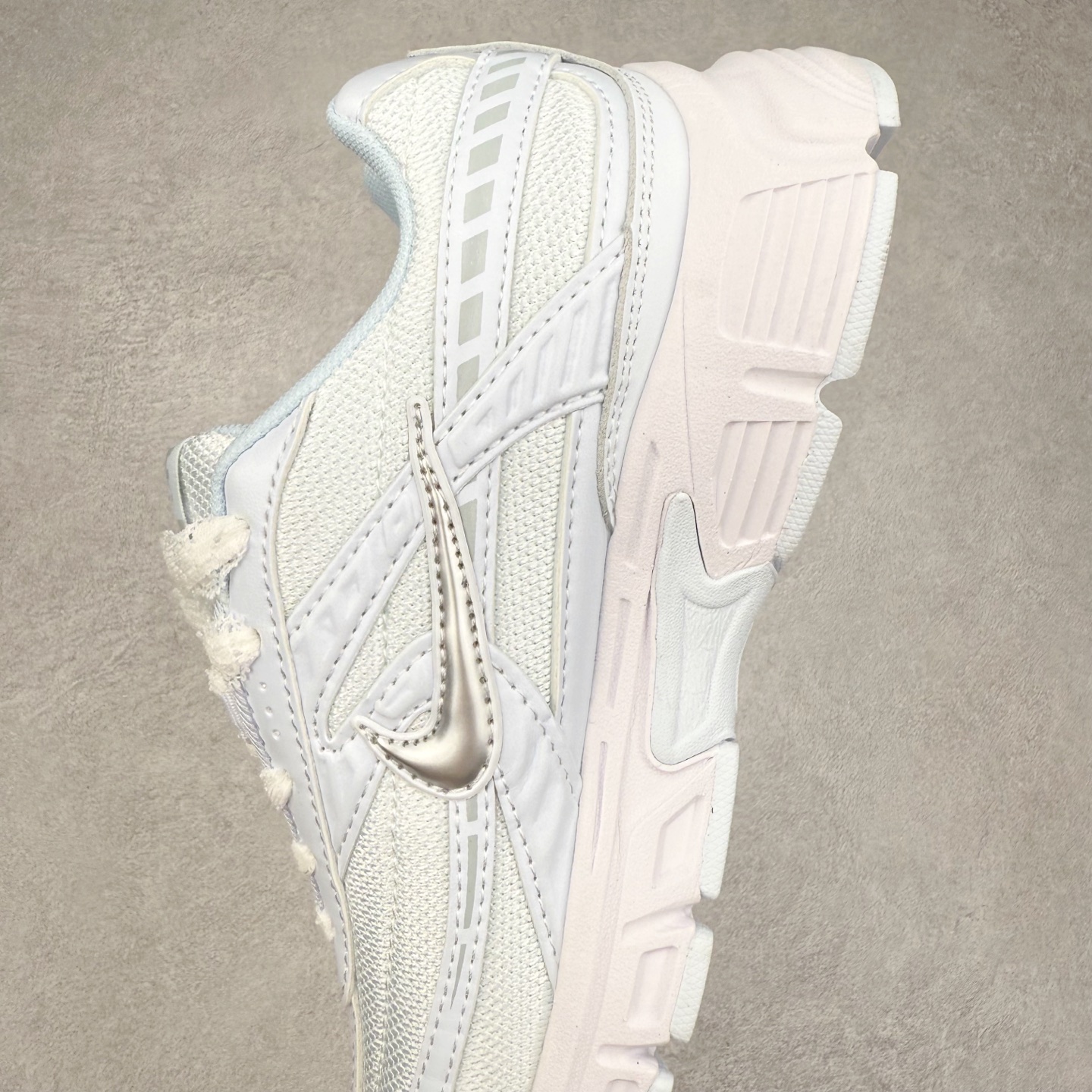 图片[7]-NK Initiator 创始者系列复古老爹鞋运动舒适复古网布合成革减震防滑耐磨低帮休闲跑步鞋 Ins爆火全新韩系古着风 回味经典 采用透气网眼鞋面和支撑覆盖层 自然运动设计的Phlyon中底用于缓冲 BRS 1000碳橡胶外底具有轻质柔韧性 牵引力和耐用性 尺码：36 36.5 37.5 38 38.5 39 40 40.5 41 42 42.5 43 44 45-选品中心