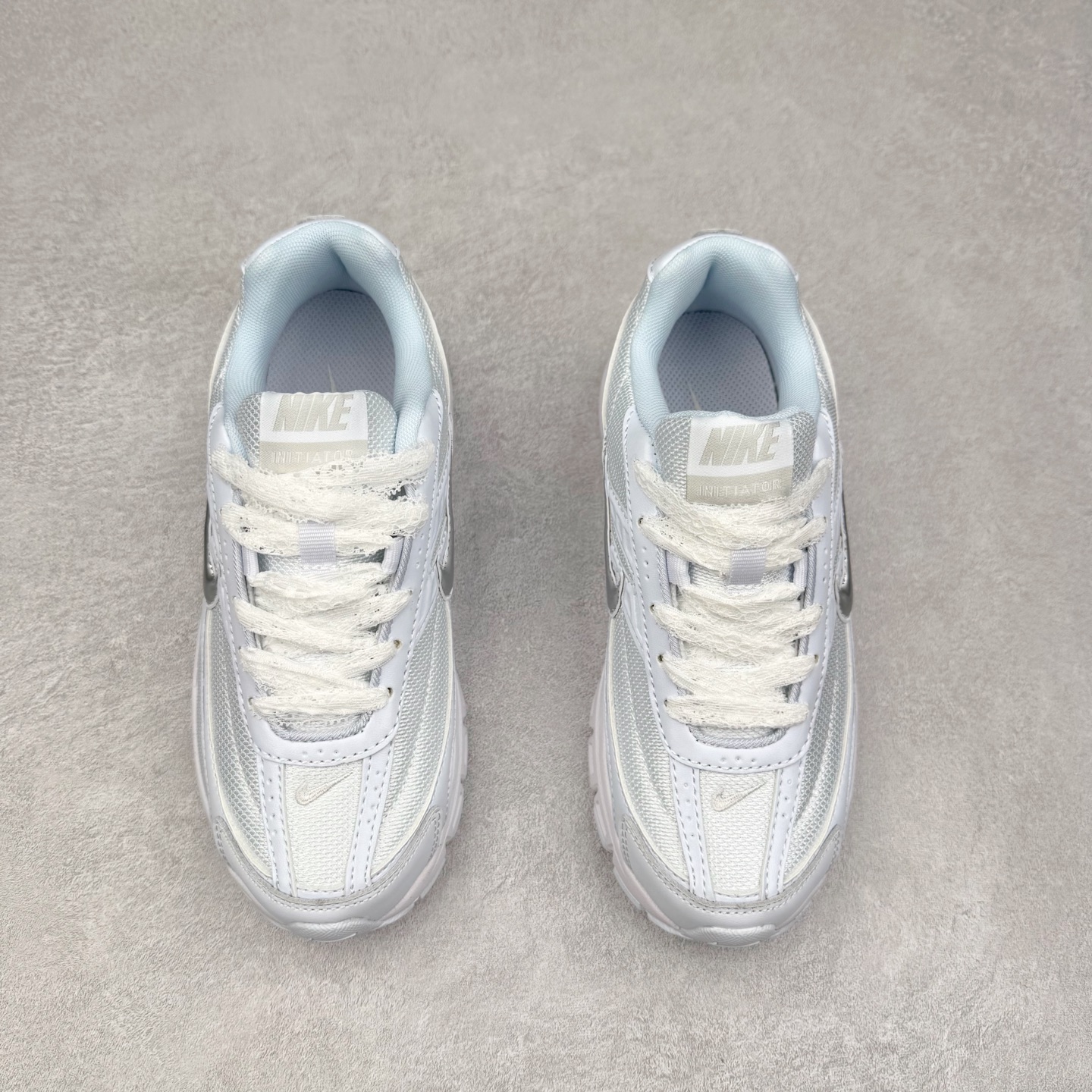 图片[2]-NK Initiator 创始者系列复古老爹鞋运动舒适复古网布合成革减震防滑耐磨低帮休闲跑步鞋 Ins爆火全新韩系古着风 回味经典 采用透气网眼鞋面和支撑覆盖层 自然运动设计的Phlyon中底用于缓冲 BRS 1000碳橡胶外底具有轻质柔韧性 牵引力和耐用性 尺码：36 36.5 37.5 38 38.5 39 40 40.5 41 42 42.5 43 44 45-选品中心