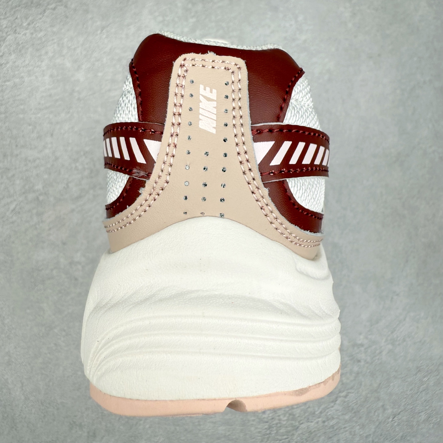 图片[8]-NK Initiator 创始者系列复古老爹鞋运动舒适复古网布合成革减震防滑耐磨低帮休闲跑步鞋 Ins爆火全新韩系古着风 回味经典 采用透气网眼鞋面和支撑覆盖层 自然运动设计的Phlyon中底用于缓冲 BRS 1000碳橡胶外底具有轻质柔韧性 牵引力和耐用性 尺码：36 36.5 37.5 38 38.5 39 40 40.5 41 42 42.5 43 44 45-选品中心